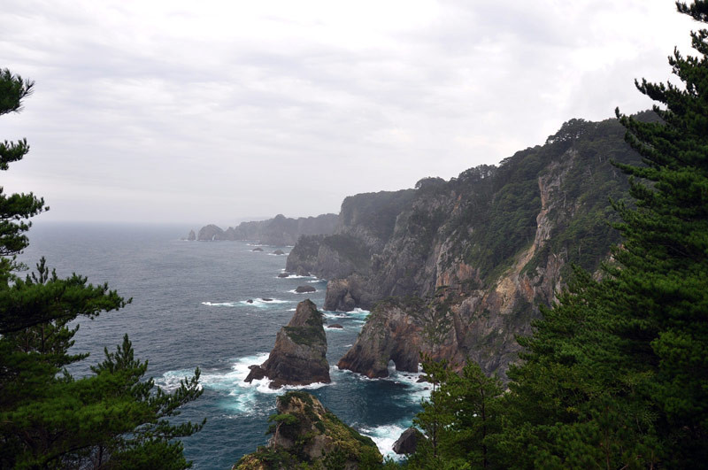 200-m cliffs at Kita-yamazaki