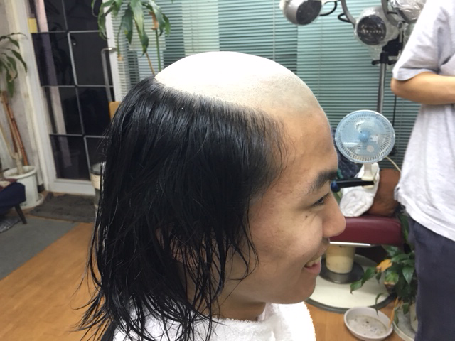 ちょんまげ、 丁髷、 髪結い初のちょんまげ、 丁髷。