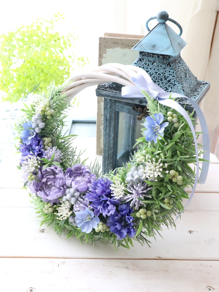 フラワー・リース ka 三日月リース プリザーブドフラワー ドライフラワー 玄関リース