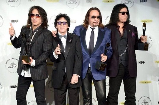 KISS ROCK AND ROLL HALL OF FAME