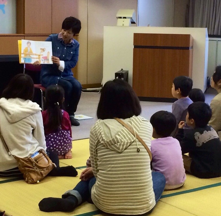 2014年3月29日　大牟田市立図書館(福岡県）お話会にサプライズで参加しました。