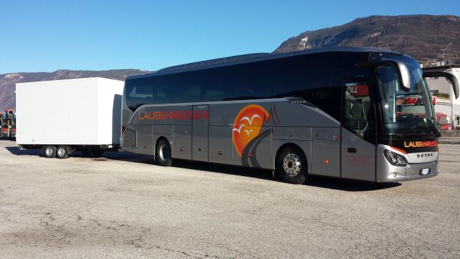 Unser Reisebus mit Fahrradanhänger