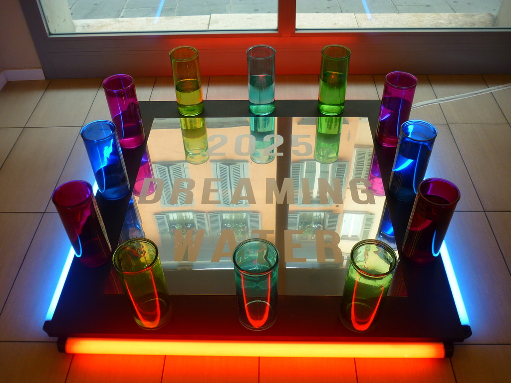 “2025 DREAMING WATER” (II Vs. ), installation, 140 X 140 X 40h  cm.