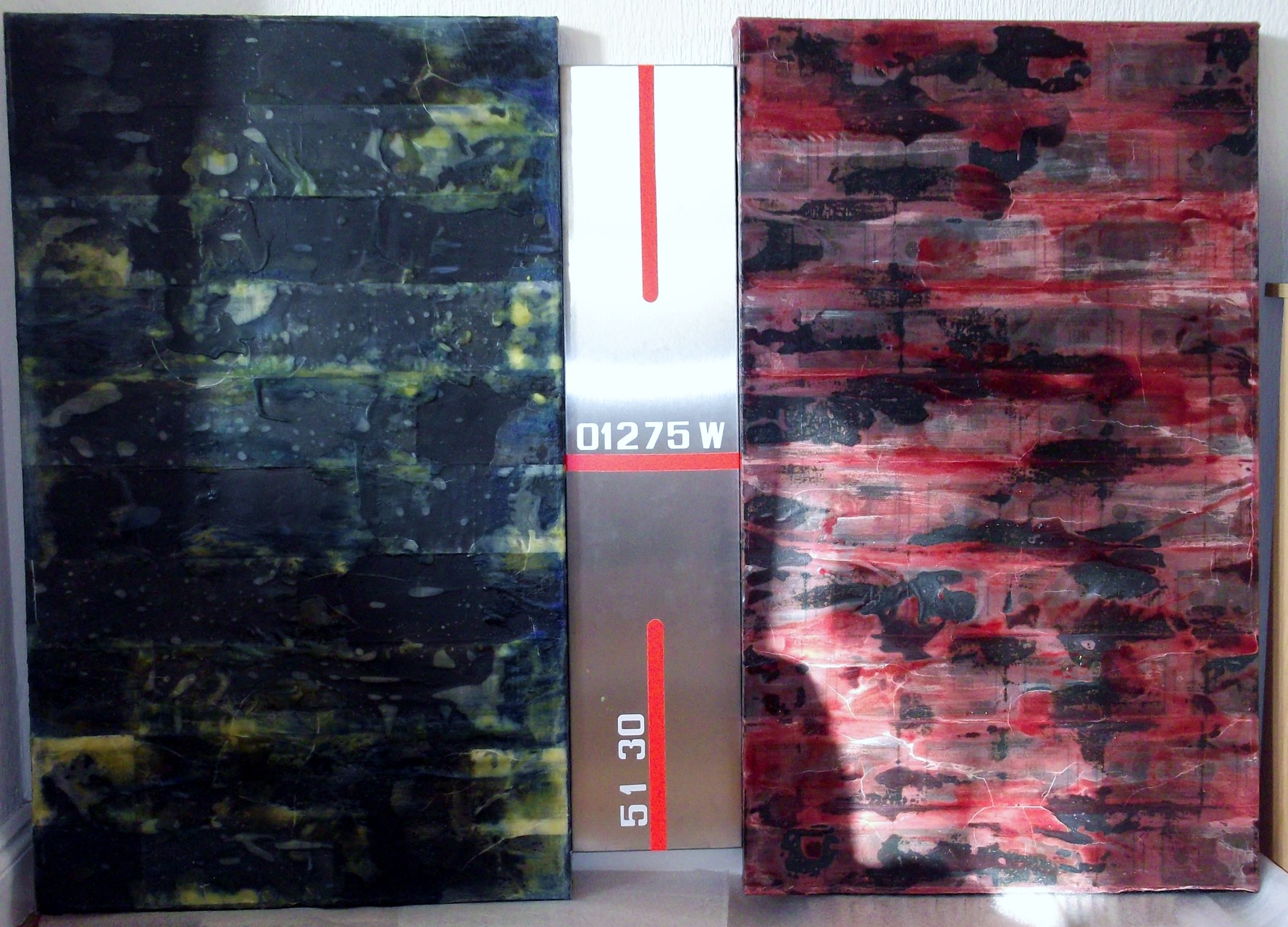 Royal Island - 1/1 2011 ( dipthic) notes covered of scented wax on canvas / inox, cm ( 120x100x4)