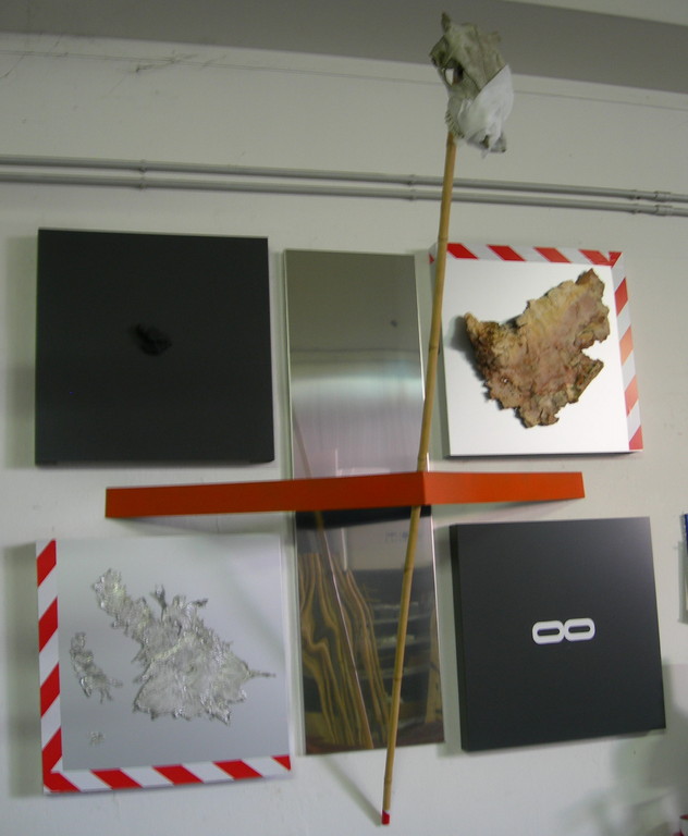 "Alpamayo 95" Installazione 2009 -materiali vari- cm 180x 150h x 100