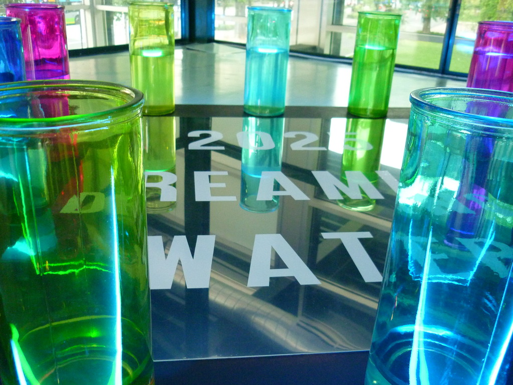 "2025 DREAMING WATER" 2010 1/1  installazione, 140x 140 x 40h, 1°Classificata Concorso Acqua Confini Invisibili, Urban Center , Bergamo, Italy