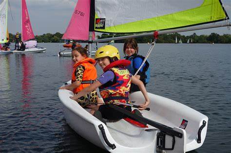 Vivere l'avventura della vela: un'esperienza che i tuoi figli non dimenticheranno mai