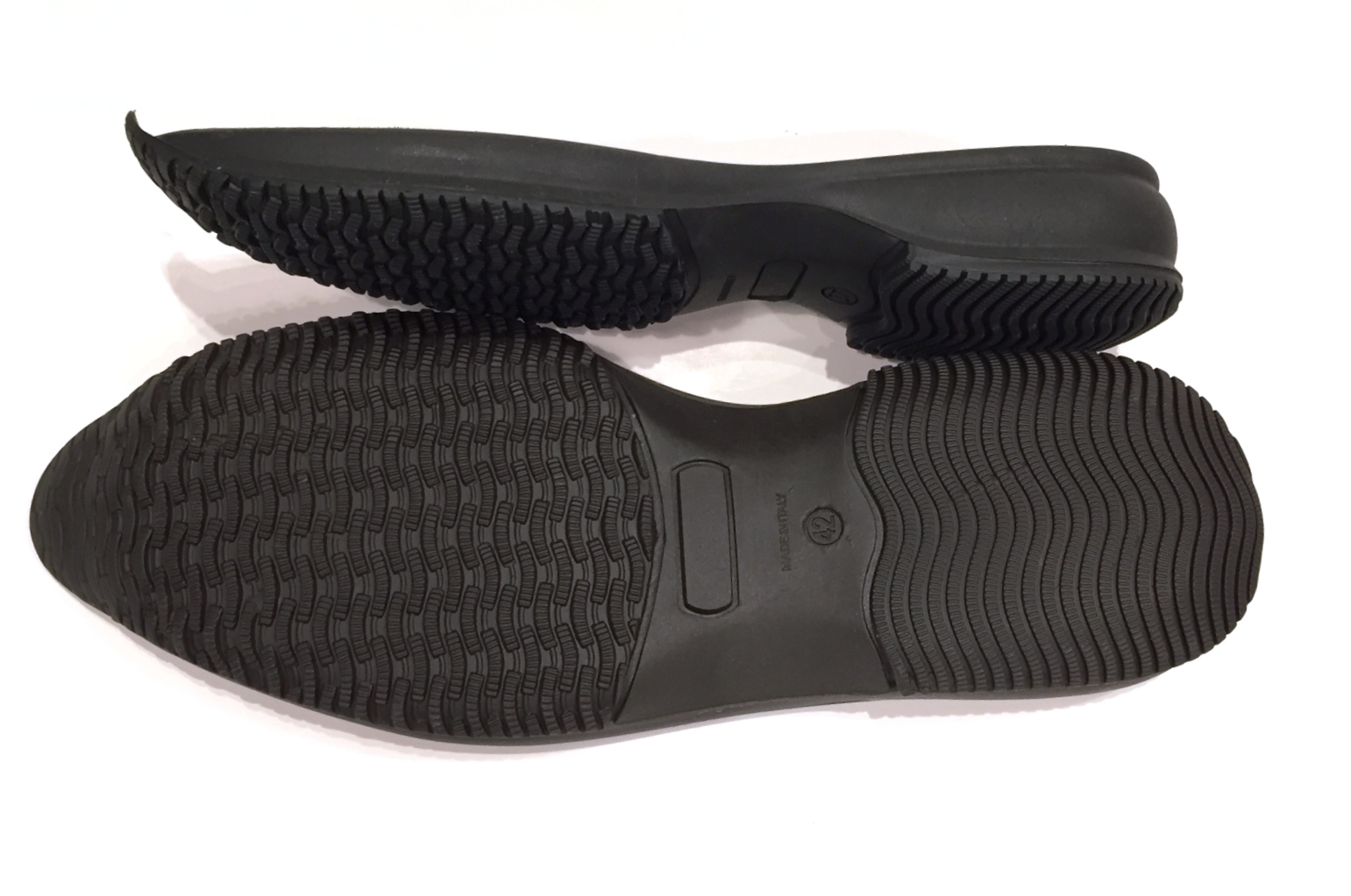 Suole per scarpe VIBRAM vendita ONLINE Carluccio & Co. cuoio plantari lucidi pellami Suole per scarpe VIBRAM vendita ONLINE Carluccio & Co. cuoio plantari lucidi pellami