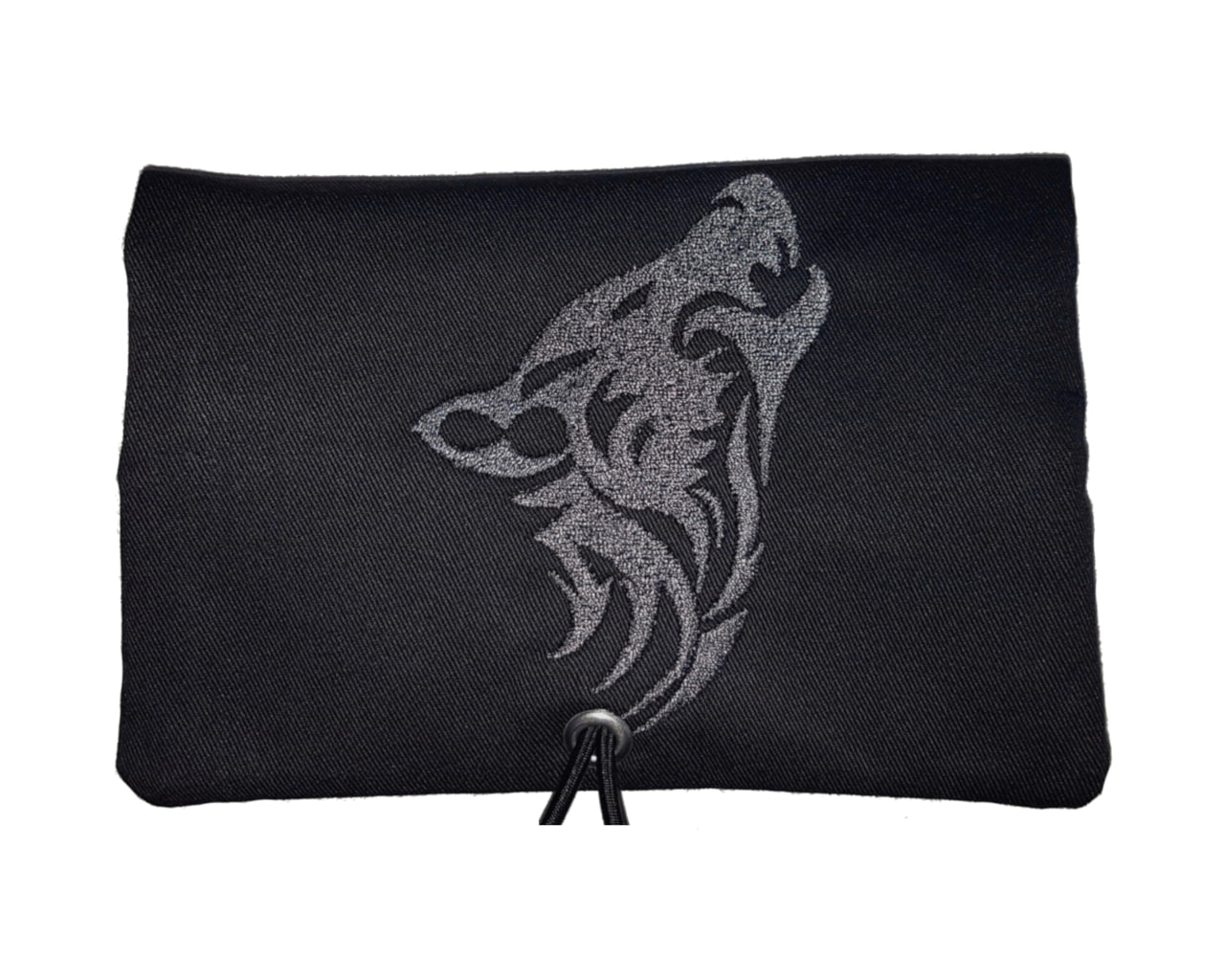 Handmade Tabaktasche und Drehertasche aus schwarzem Stoff mit aufwendig gesticktem Wolf aus hochwertigem Stickgarn und Oese als kompakter Tabakbeutel