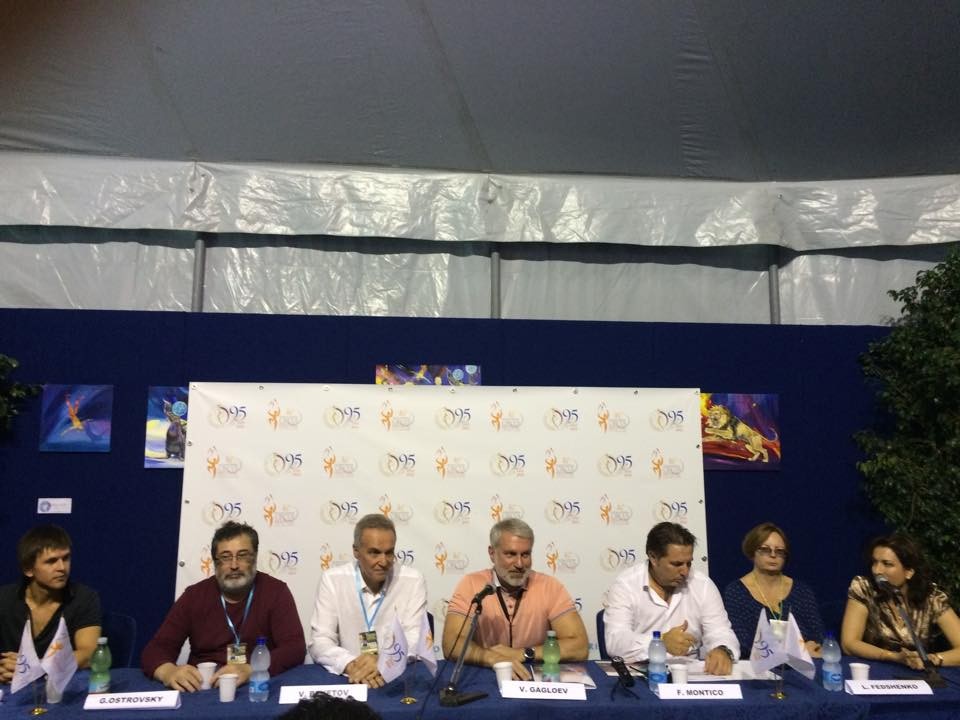  RU<>ITConsecutive Interpreting at the Press Conference at the 16 Latina International Circus Festival with the General Manager of Russian State Circus Company, Mr Vadim Gagloev