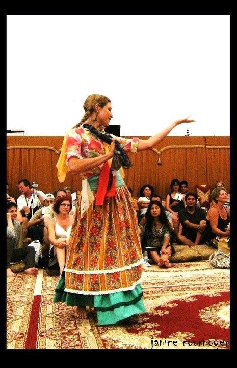 Festival des Traditions du Monde de Sherbrooke avec la Troupe Danse Anka. 2010