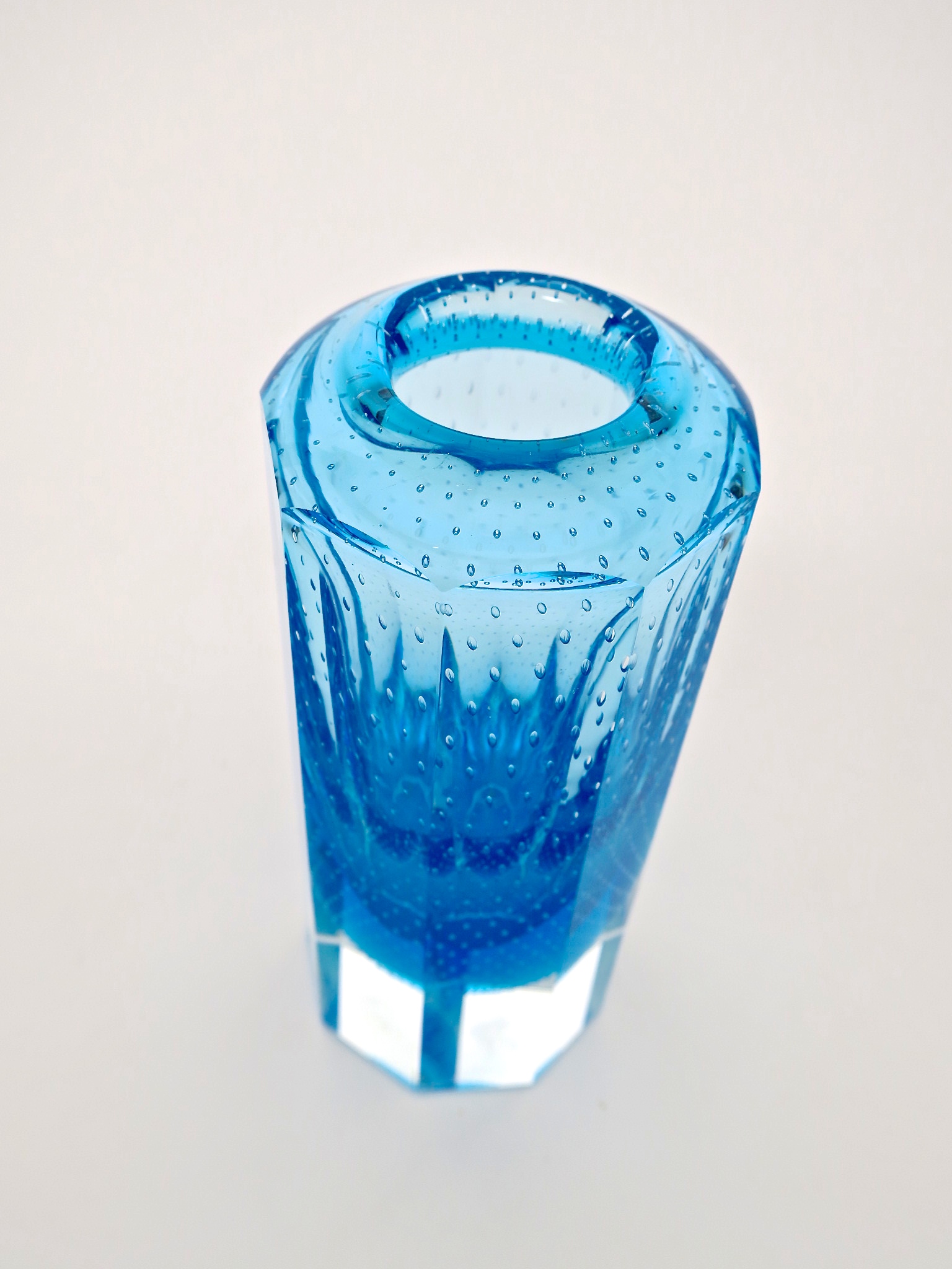 murano aquamarin bubble mundgeblasen geschenk design interior inneneinrichtung detail ocean savetheocean meer sea ocean ocean glas türkis 