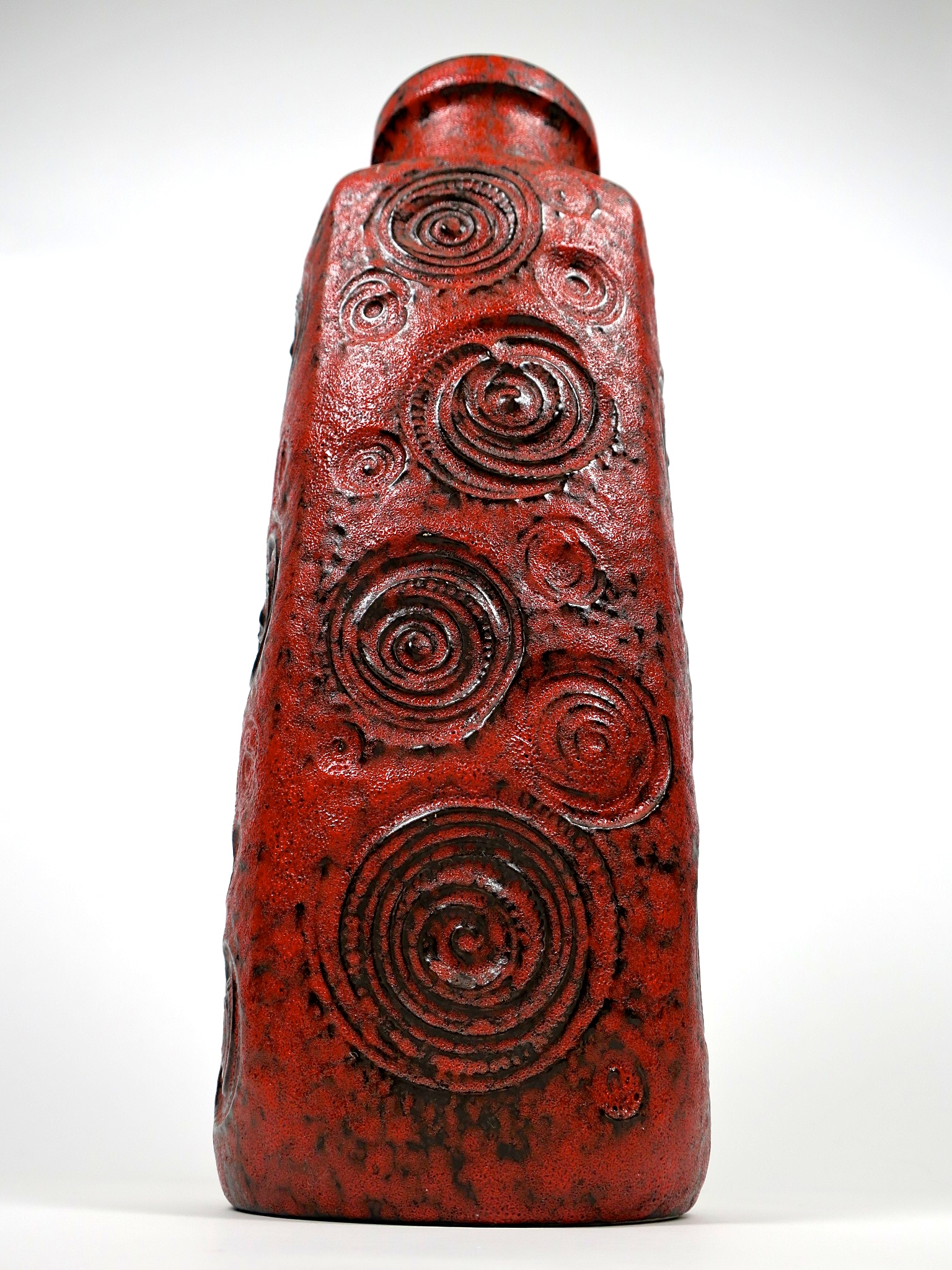 helica spirale céramique keramik vase bodenvase floorvase midcentury interior designer inneneinrichtung kaufmuseum geschenke