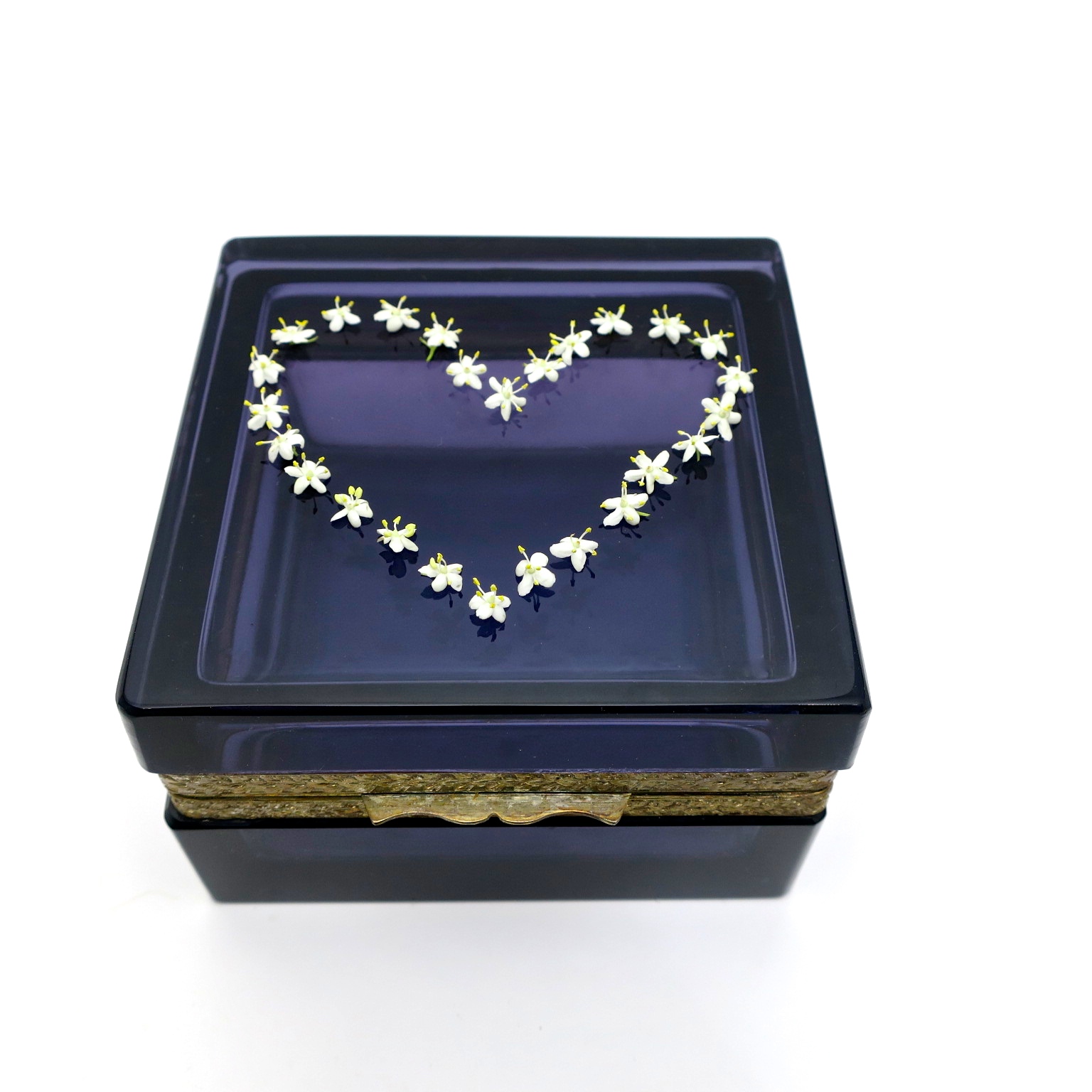 holunder hollerblüten trinket box ormolu geschenk hochzeitsgeschenk kaufmuseum murano midmod midcentury noble design interior  glasdose box deckeldose inneneinrichtung purpur amethyst 