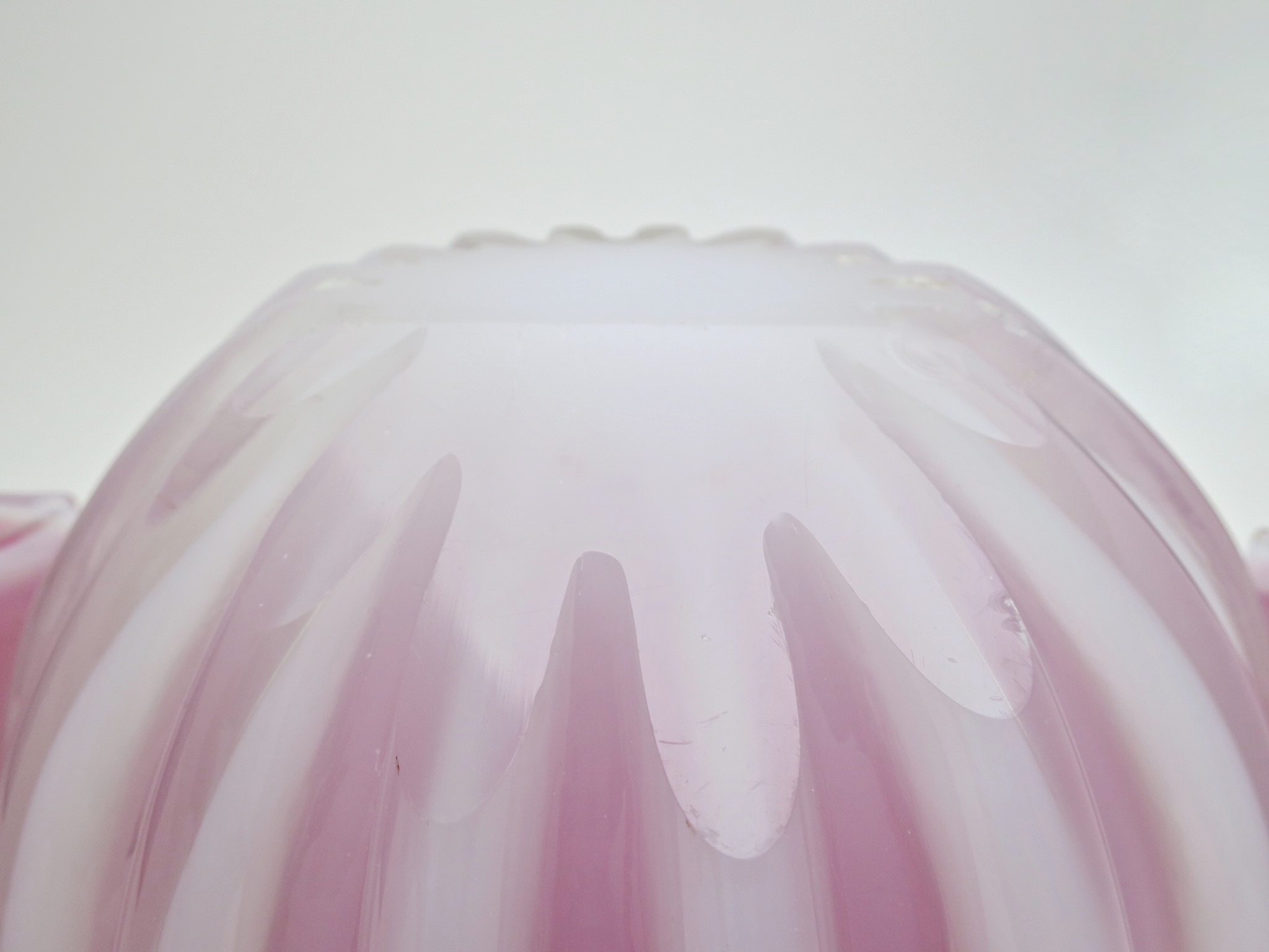 carnivora venusfliegenfalle murano riesenmuschel tridacna opalino opalglas puderpink altrosa rosé bubblegumpink puderpink mundgelblasen hochzeitsgeschenk geschenke kaufmuseum