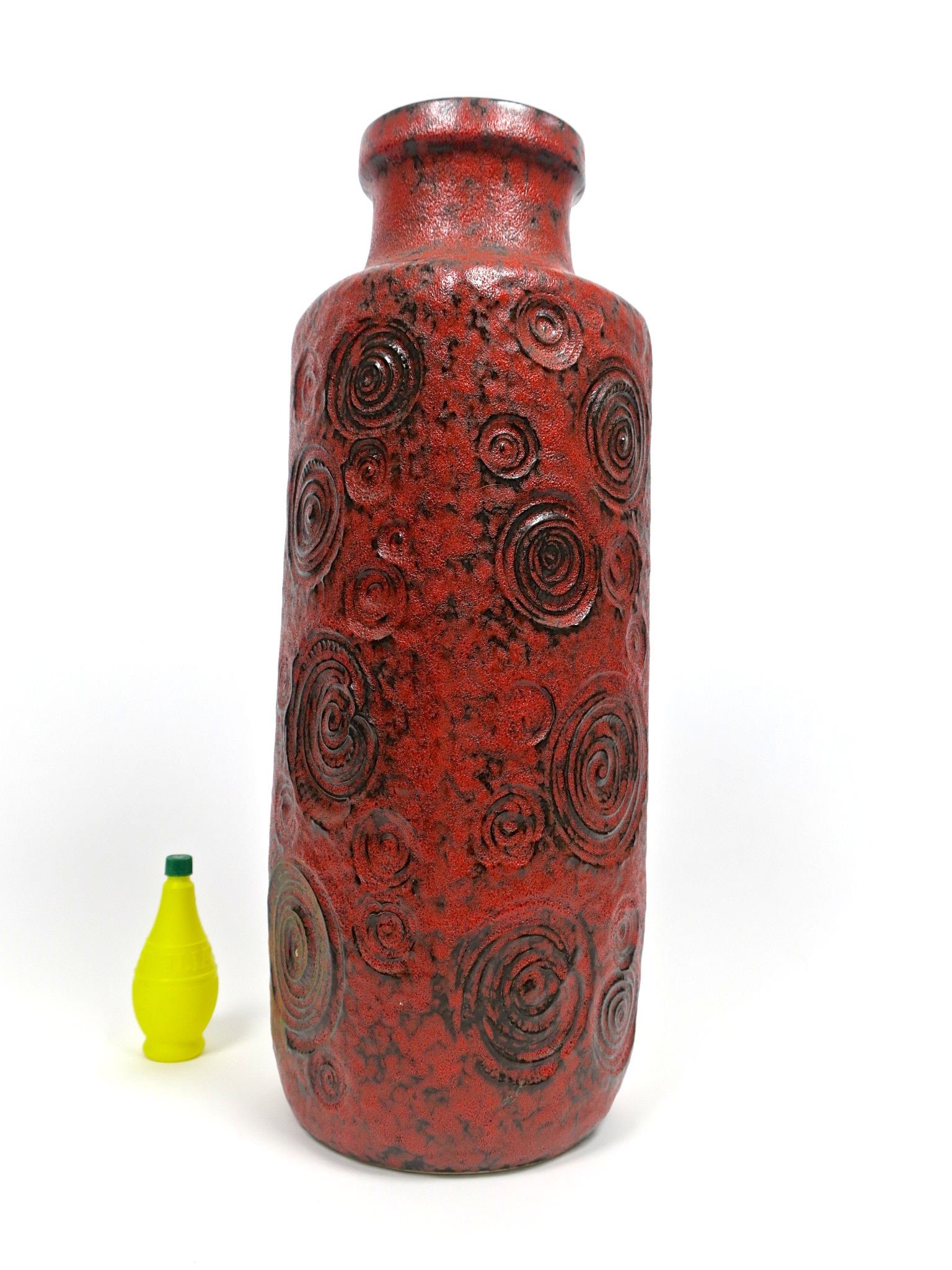 helica spirale céramique keramik vase bodenvase floorvase midcentury interior designer inneneinrichtung kaufmuseum geschenke