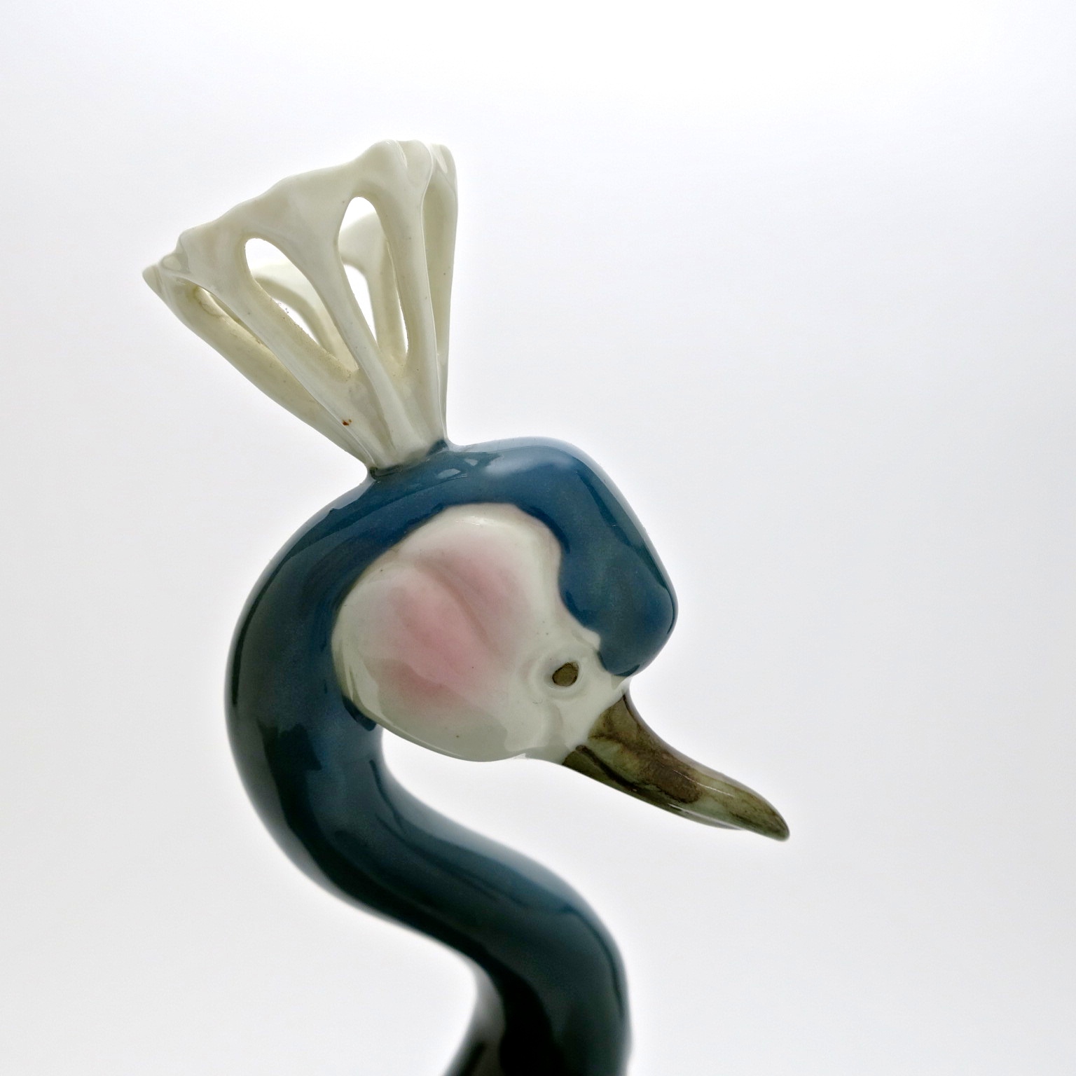 pfau kronenkranich paradiesvogel bird vogel exotisch keramik kaufmuseum münchen krone ceramique figur skulptur