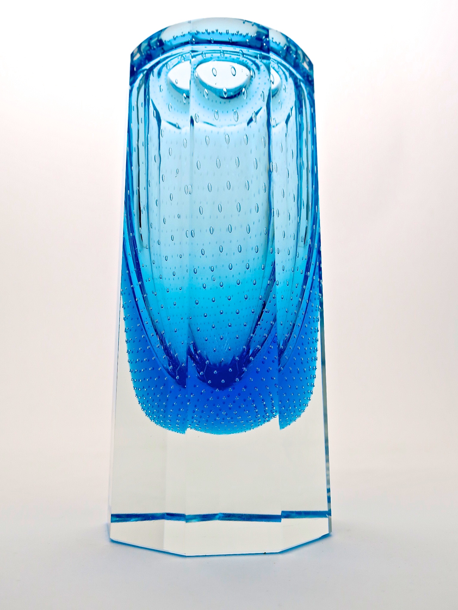 murano aquamarin bubble mundgeblasen geschenk design interior inneneinrichtung detail ocean savetheocean meer sea ocean ozean