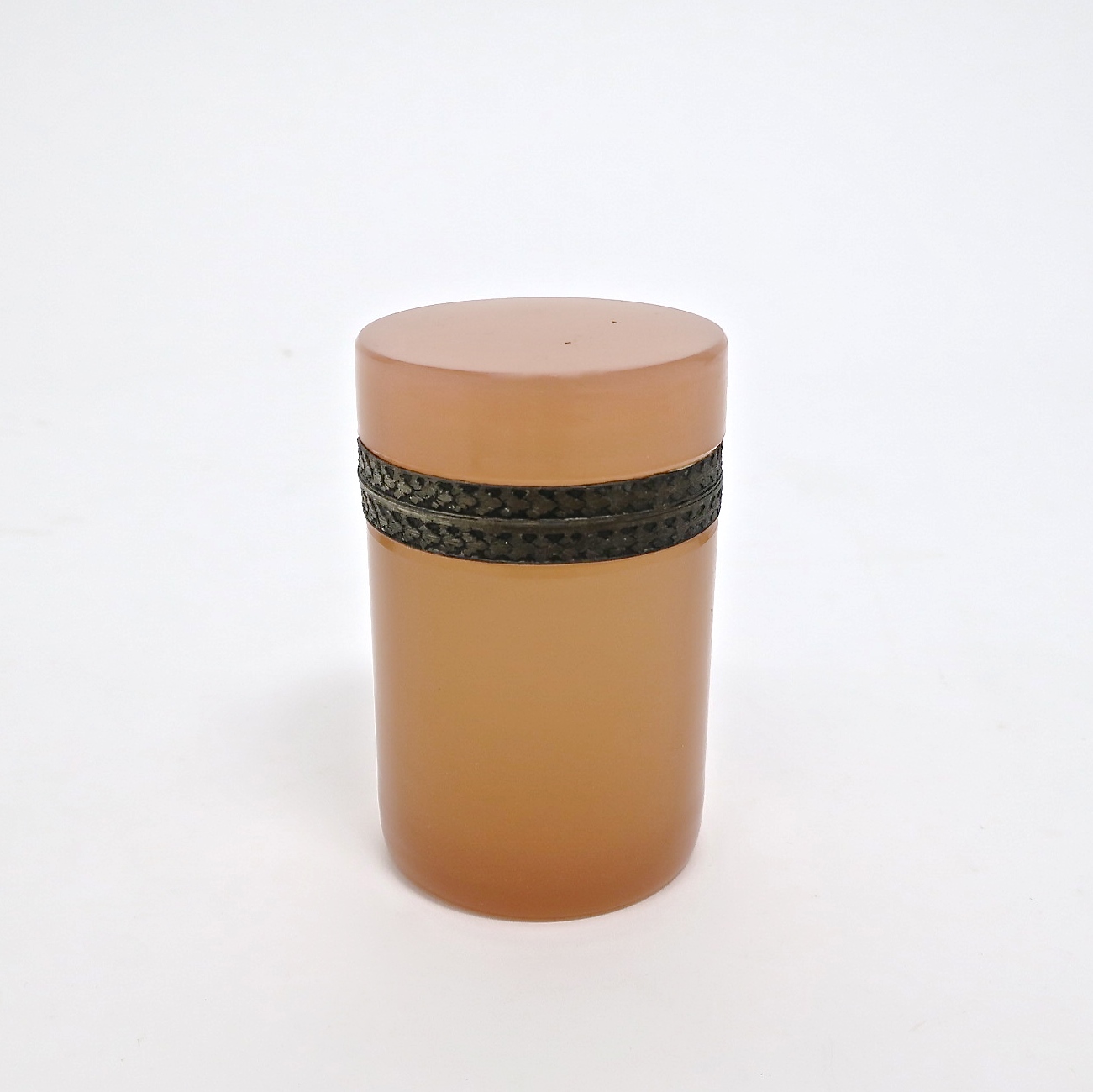 deckeldose trinketbox opalglas ormolu hochzeitsgeschenk geschenk kaufmuseum midcentury design designklassik murano