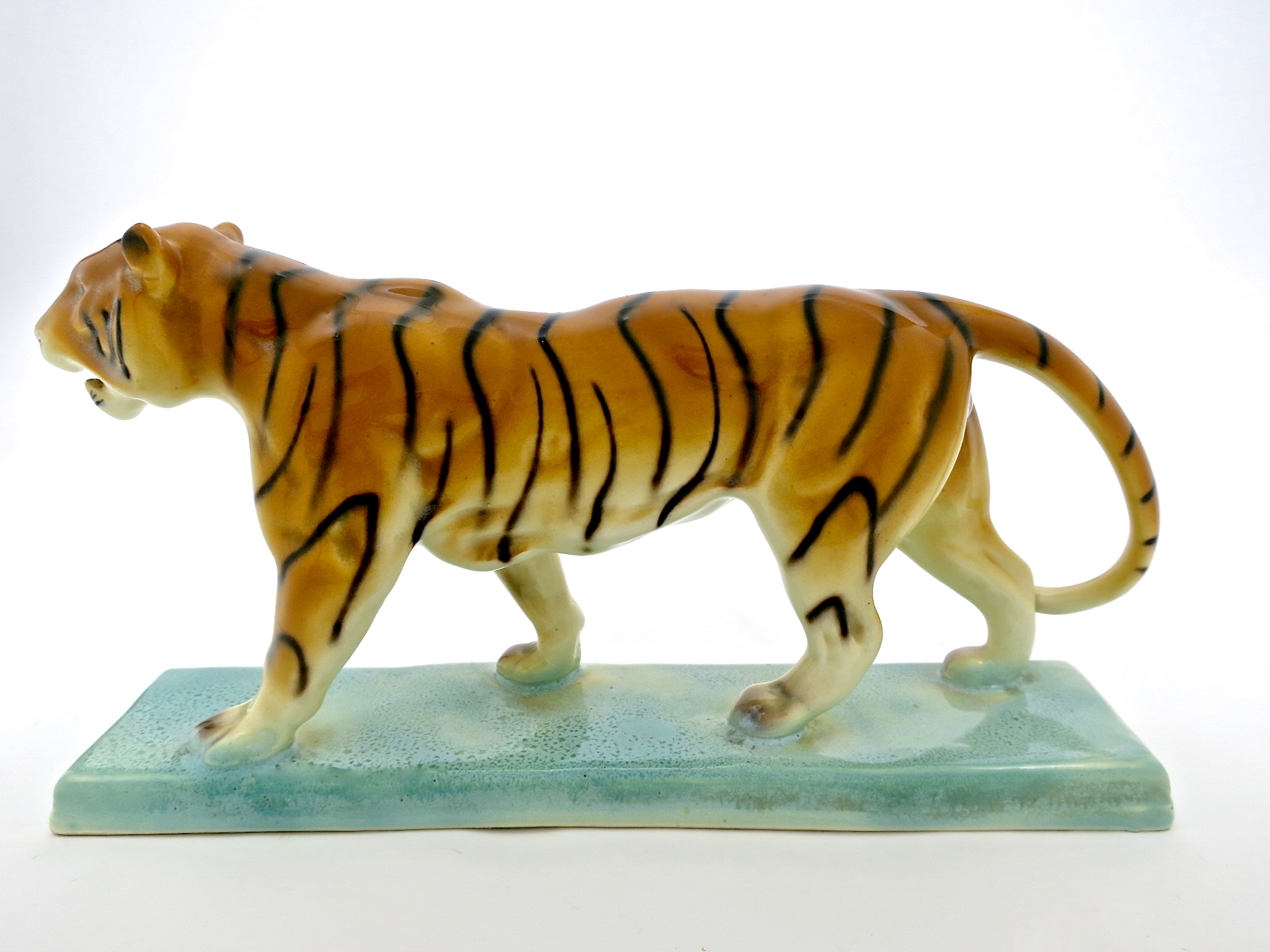 tiger keramik ditmarurbach interior styling wildlife exotic animals vintage antik design kaufmuseum münchen munich figure porzellan