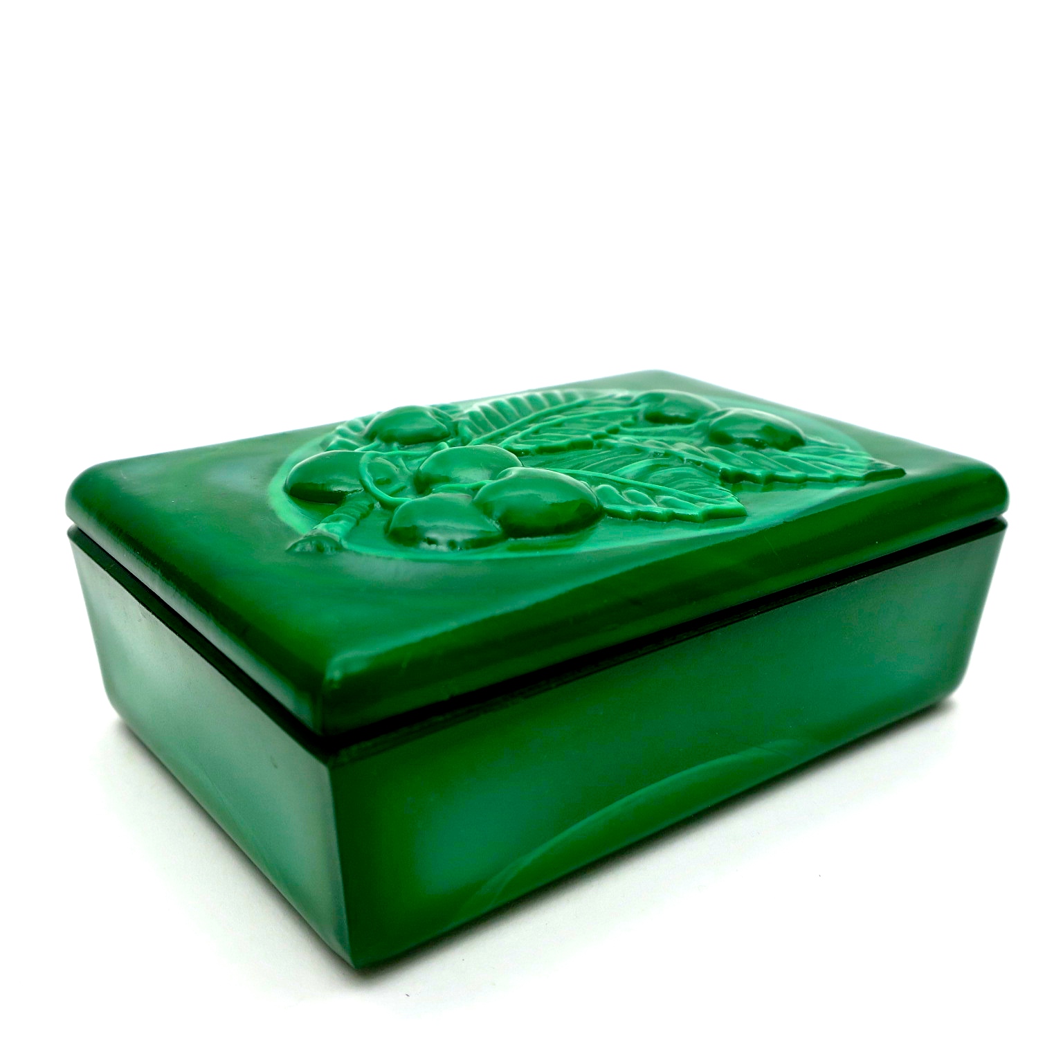 schlevogt kaufmuseum Geschenke tchecheslowakei deckeldose mon cheri kirschen piemont interior design vintage anti