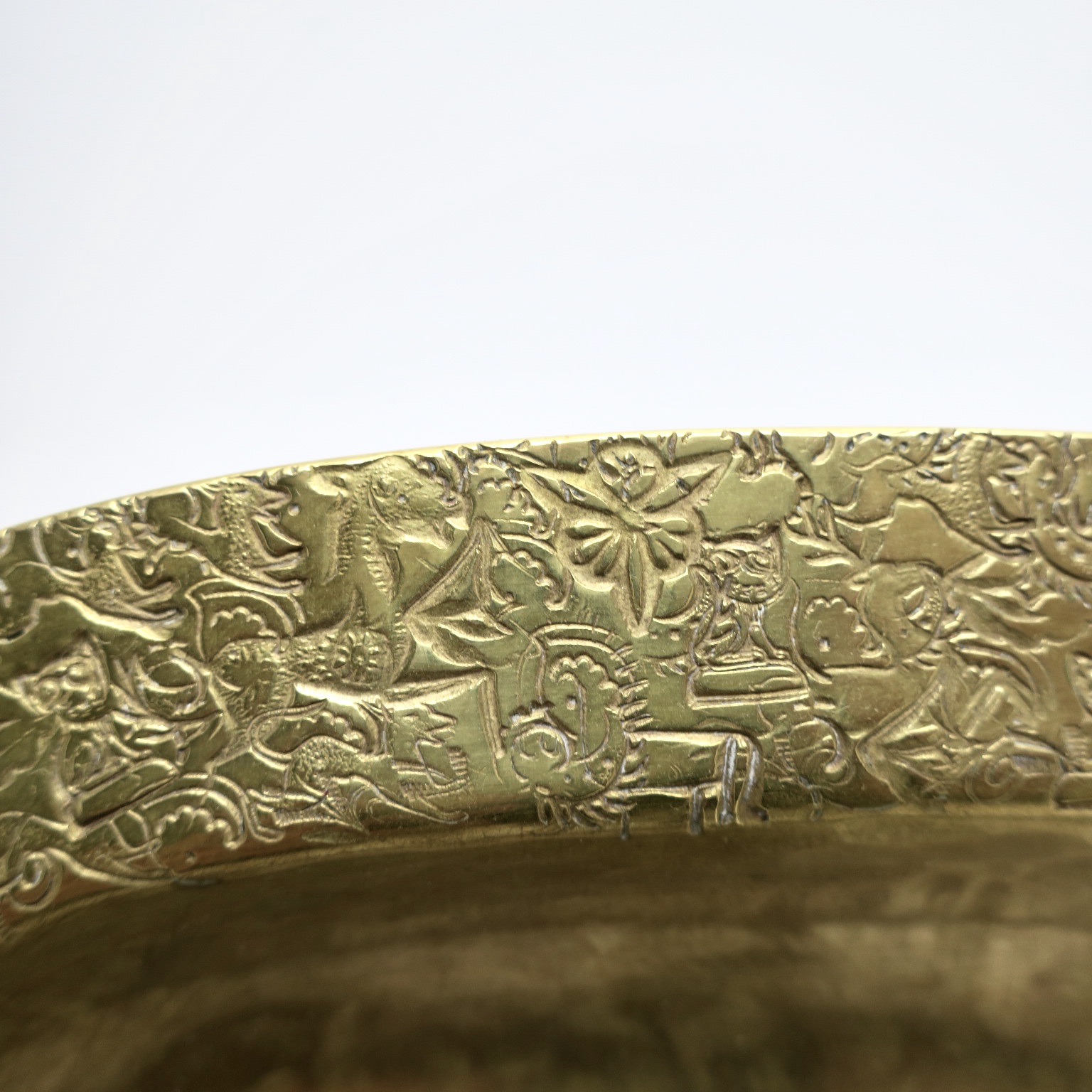 evavonstössel hellerau werkbund bauhaus messingschmied metallschmied handgeschmiedet handgehämmert brass messing tablett tray messingdetail kaufmuseum bogenhausen