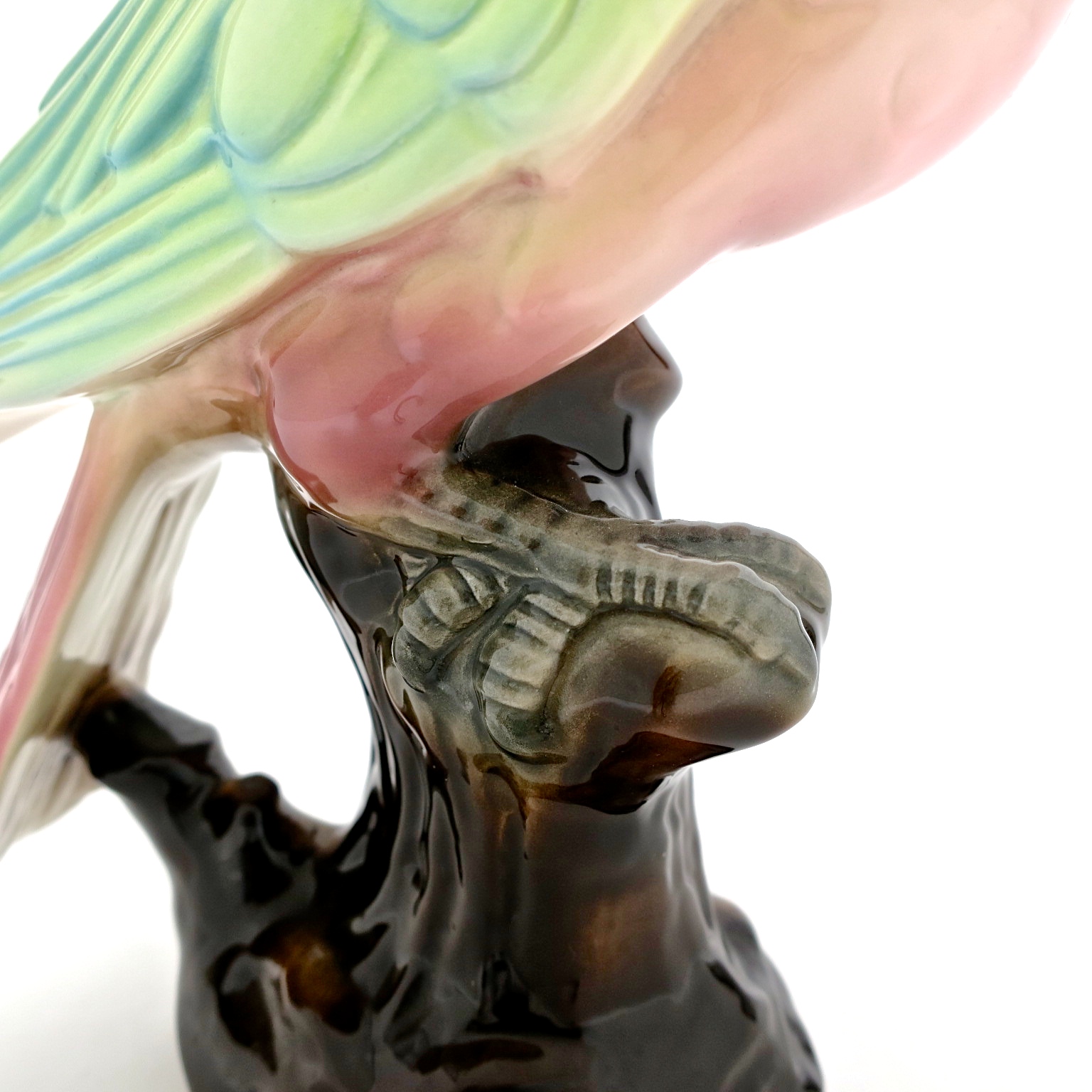 kakadu cortendorf keramik ceramique cockatoo figur puderpink mintgrün pastelpink interior kaufmuseum münchen inneneinrichtung design styling