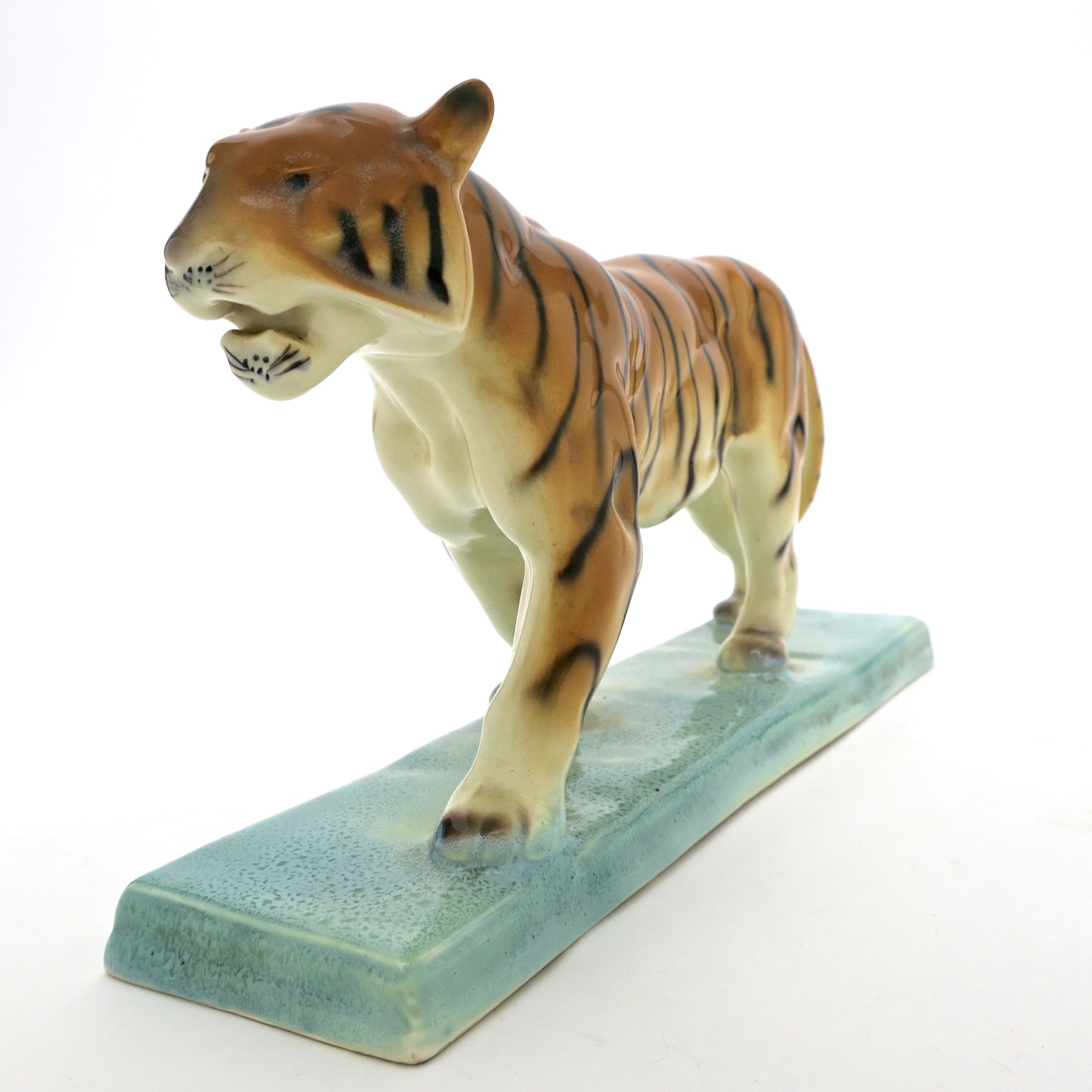 tiger keramik ditmarurbach interior styling wildlife exotic animals vintage antik design kaufmuseum münchen munich figure porzellan