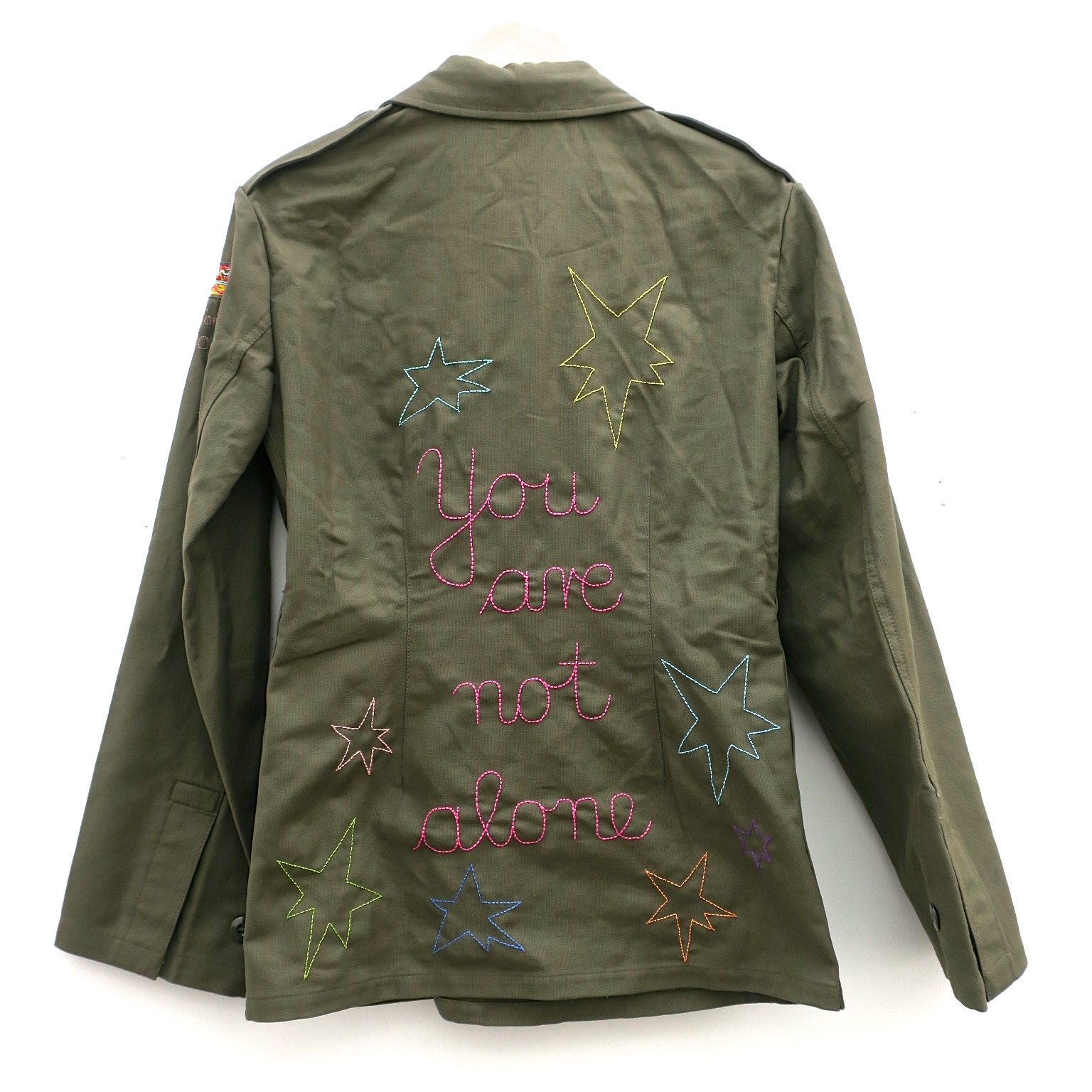 handembroidery youarenotalone kamouflage camo irishsetter trendsetter ethicalfashion slowfashion upcycle preloved ökofashion kaufmuseum heikebruchhausen 
