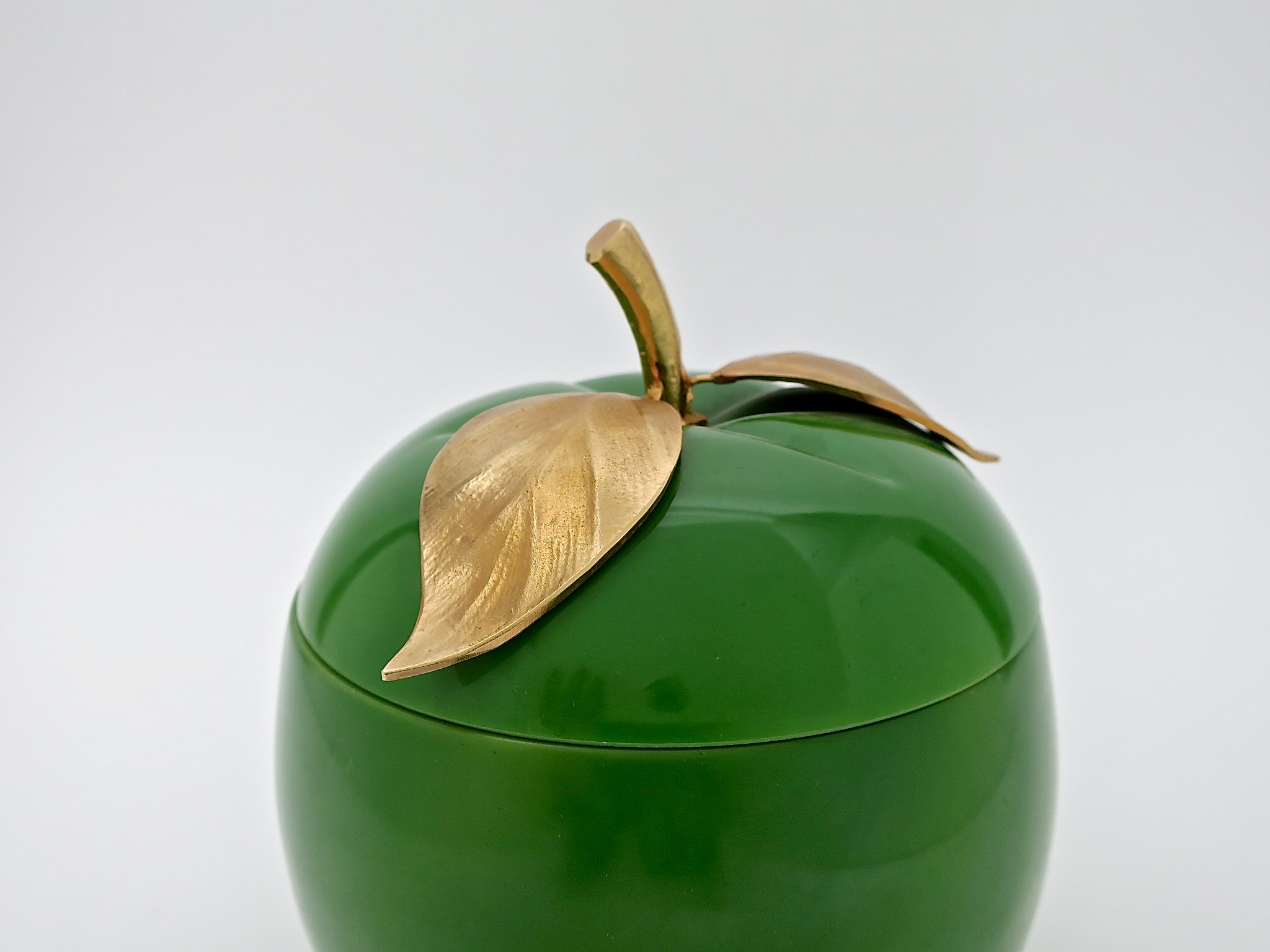 apfel grün apple ice bucket eisbehälter kühler freddotherm turnwald barware barausstattung bartender cocktails mixology classic bar eccentric kaufmuseum münchen munich barware barausststtung eiszange