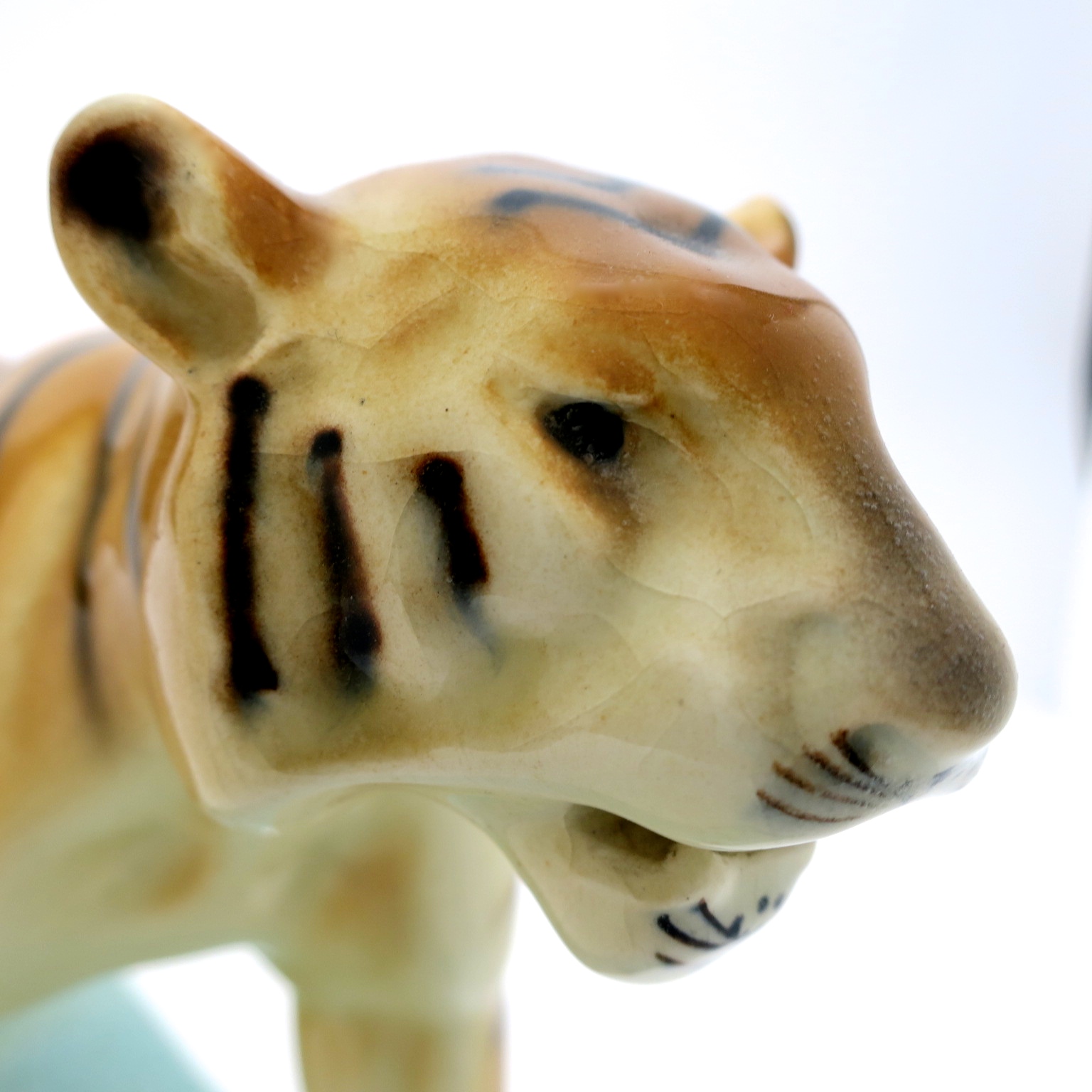 tiger keramik ditmarurbach interior styling wildlife exotic animals vintage antik design kaufmuseum münchen munich figure porzellan