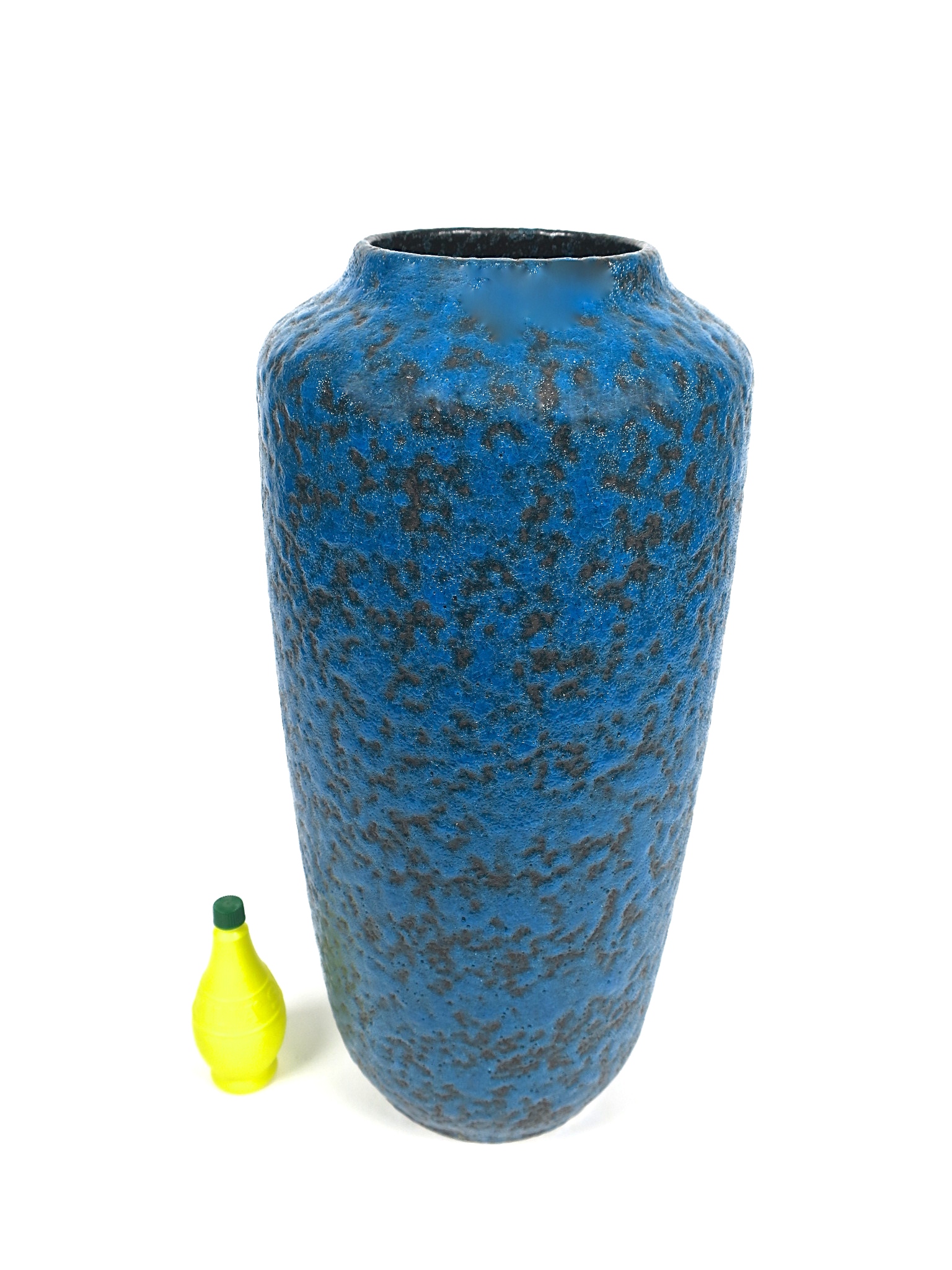 vase bodenvase floorvase keramik ceramique midcentury interior inneneinrichtung geschenke gifts kaufmuseum vulkan vintage 