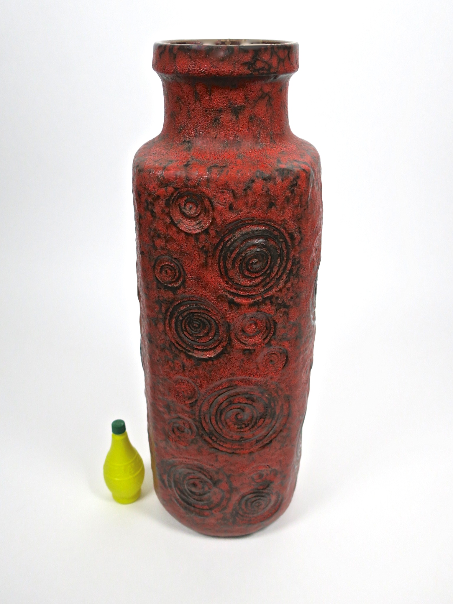 helica spirale céramique keramik vase bodenvase floorvase midcentury interior designer inneneinrichtung kaufmuseum geschenke