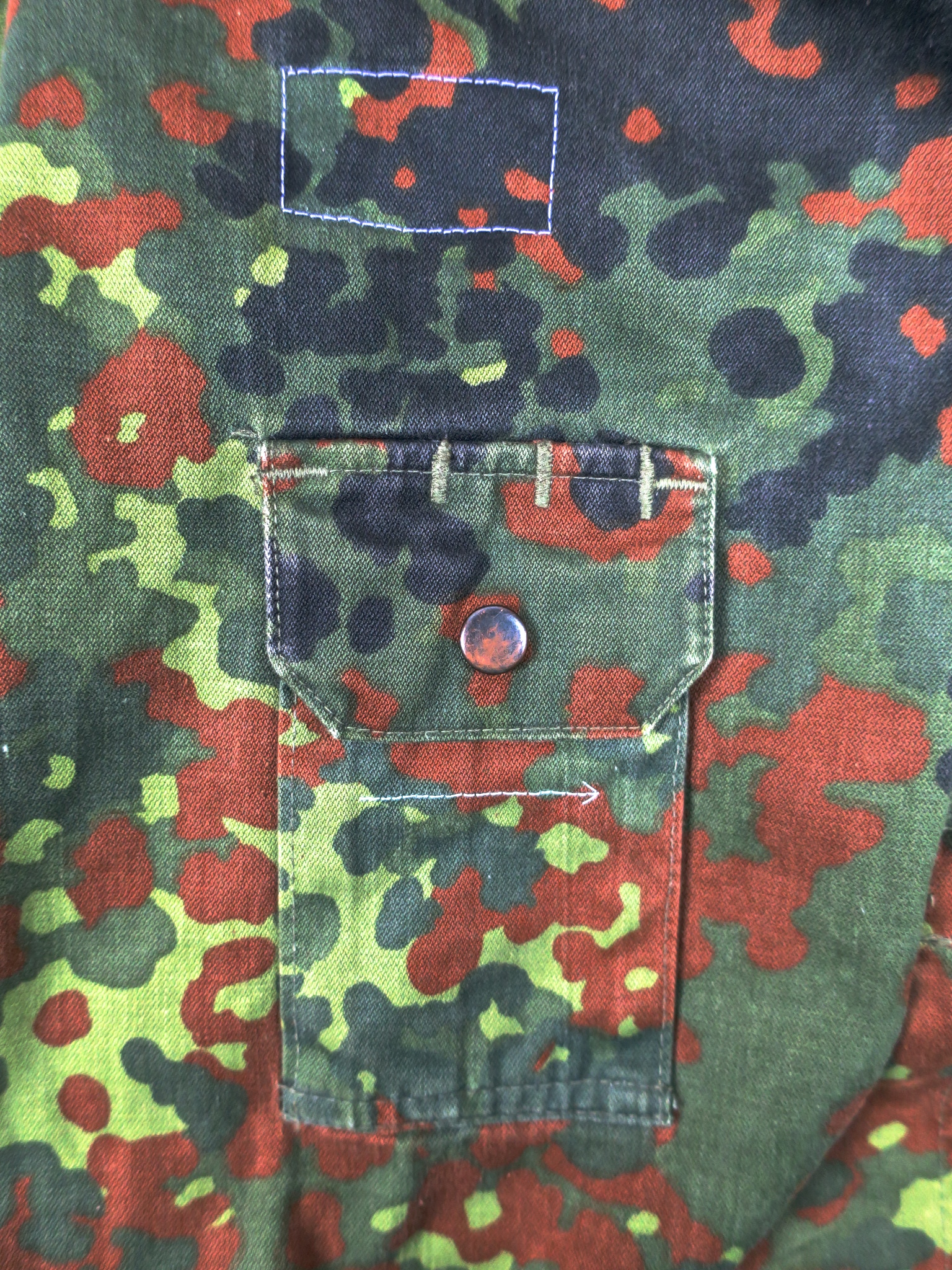 camouflage camo statementfashion vegan hunting deer ethicalfashion fair fashion upcycle animallover parka embroidery handbestickt stickerei