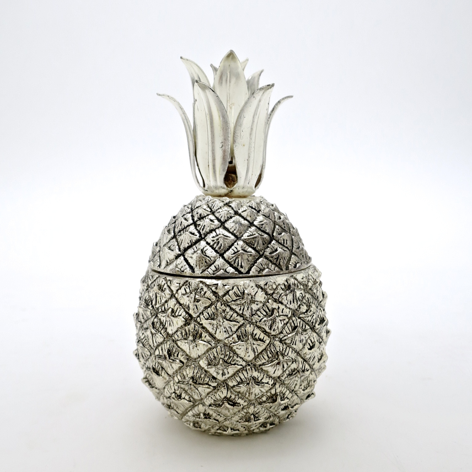 mauro manetti ice bucket hochzeitsgeschenk hochzeit dinner for two kaufmuseum pineapple ananas barware bar mixology interior bar equipment drinks 
