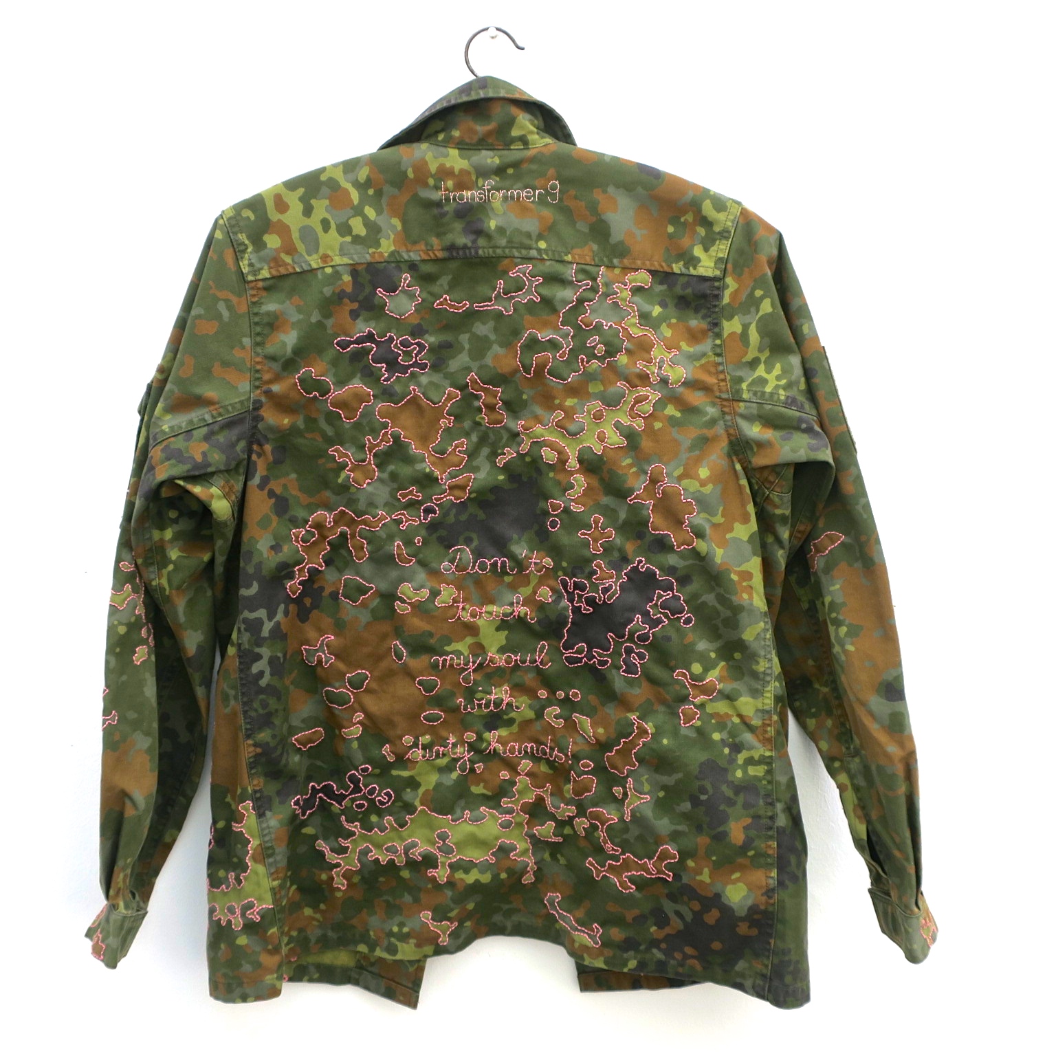 Camouflage military camu Kamouflage handgestickt embroidery slowfashion peace bestickt combat transformer ethicalfashion ethisch 