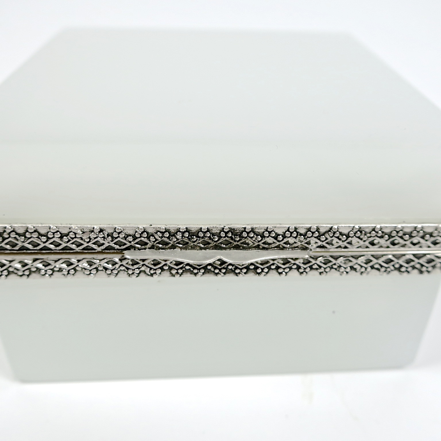 hochzeitsgeschenk taufgeschenk glasdose schatztruhe trinketbox deckeldose design midcentury interiordetail kaufmuseum münchen
