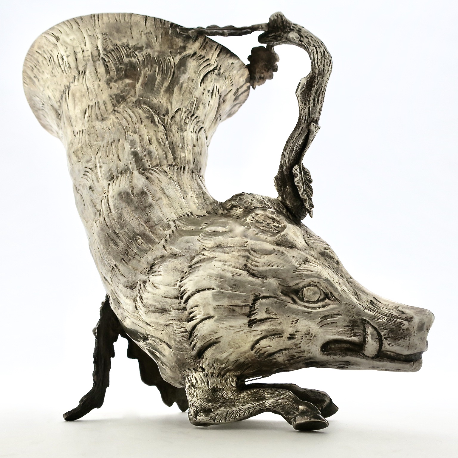 Gabriella crespi kaufmuseum wildschwein jägerobjekt wildboar crespi dior home dior seventies gabriellacrespi hollywood regency hollywoodregency neobarock hunters tablesetting tischkultur womandesigner designlegende 