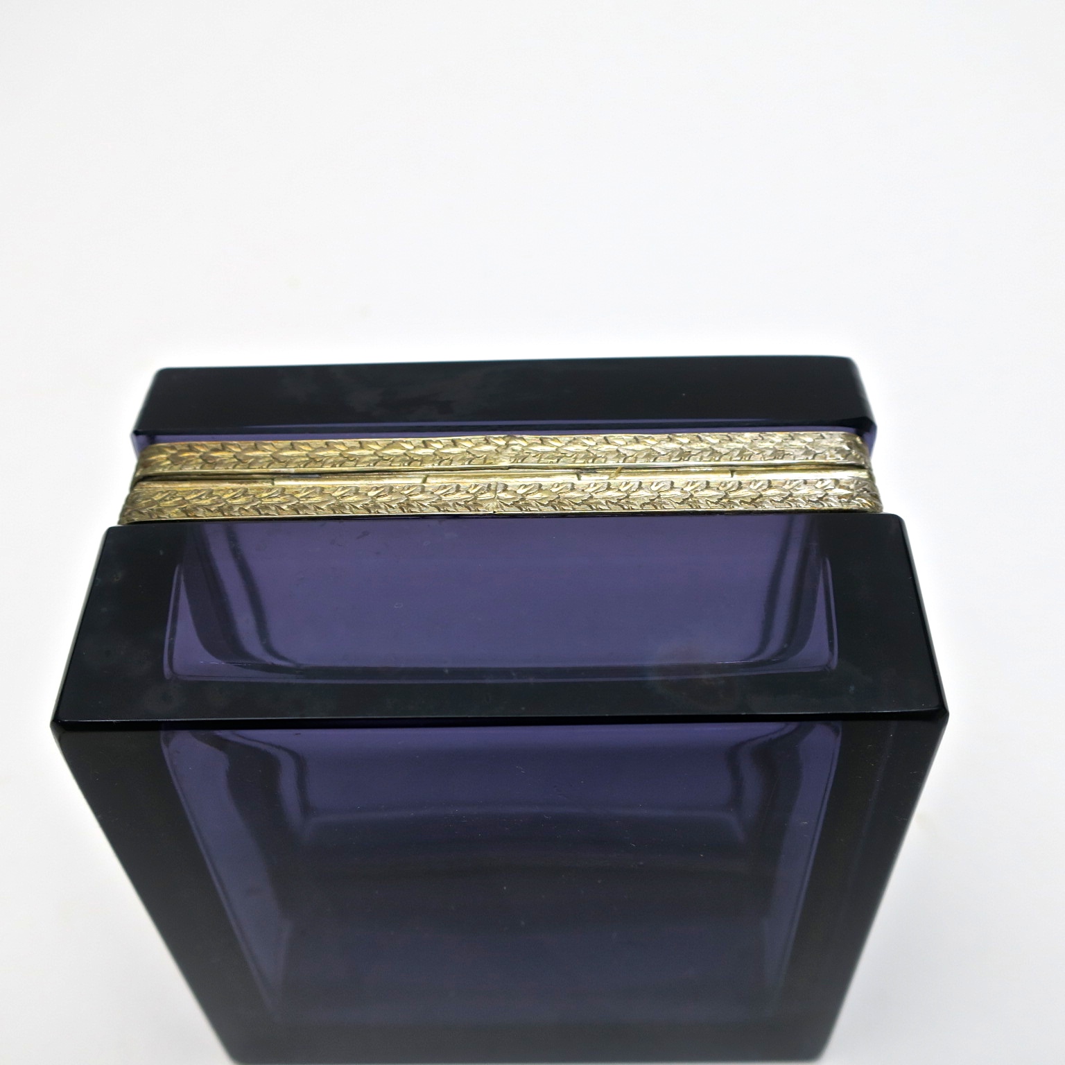 trinket box ormolu geschenk hochzeitsgeschenk kaufmuseum murano midmod midcentury noble design interior  glasdose box deckeldose inneneinrichtung purpur amethyst 