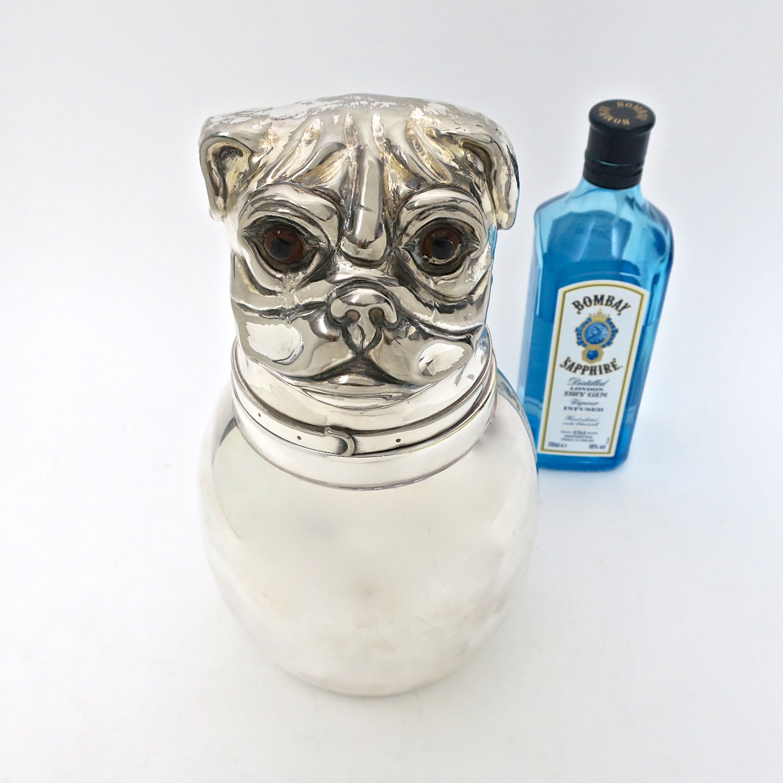 mops bulldogge bulldog pug ice bucket cocktails bartender barware barbedarf kaufmuseum bar equipment eiskühler ice eis versilbert cocktailbar buffet interior inneneinrichtung charakter charme