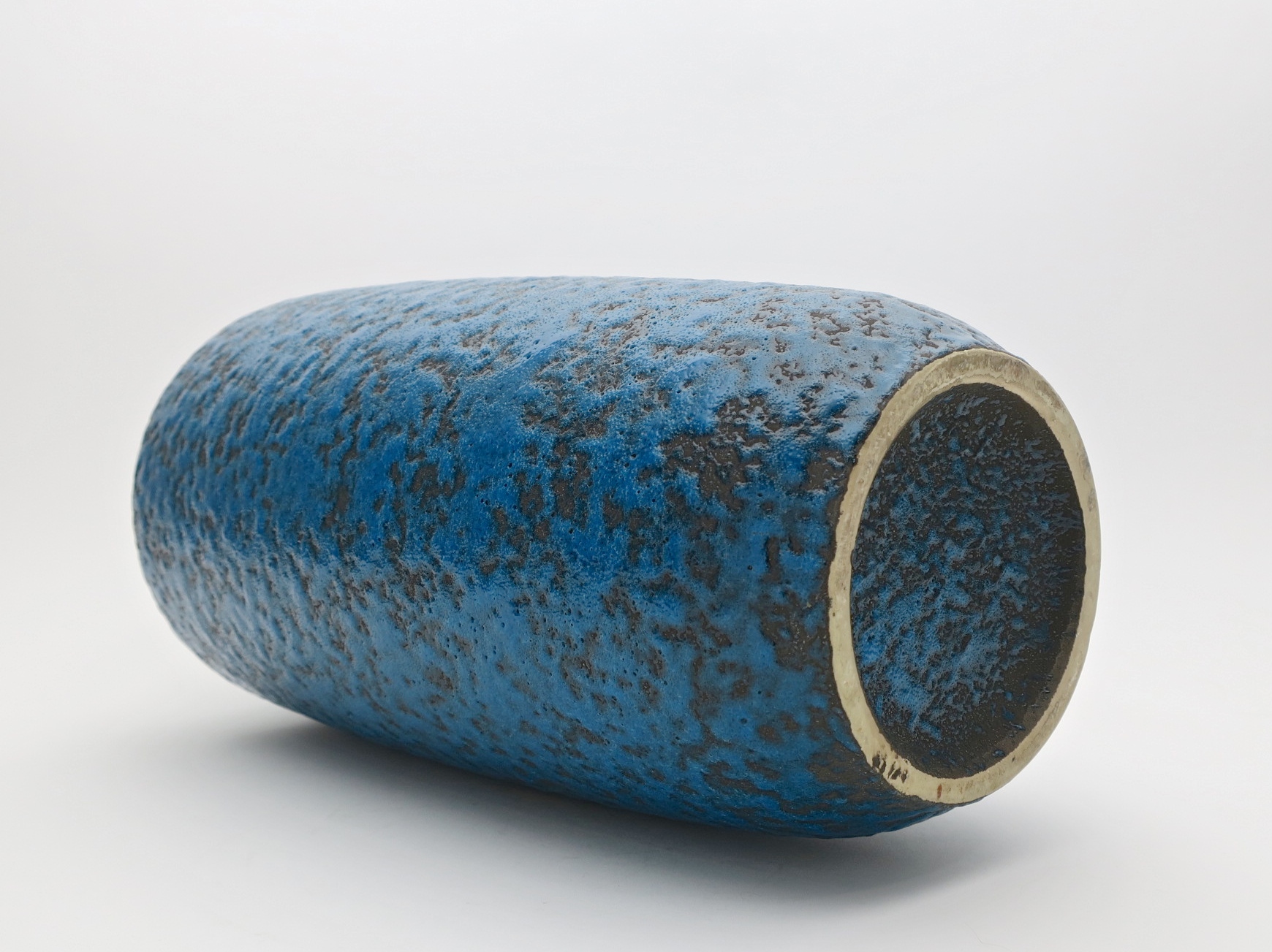 vase bodenvase floorvase keramik ceramique midcentury interior inneneinrichtung geschenke gifts kaufmuseum vulkan vintage 
