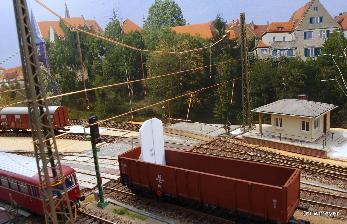 Erstes Quertragwerk