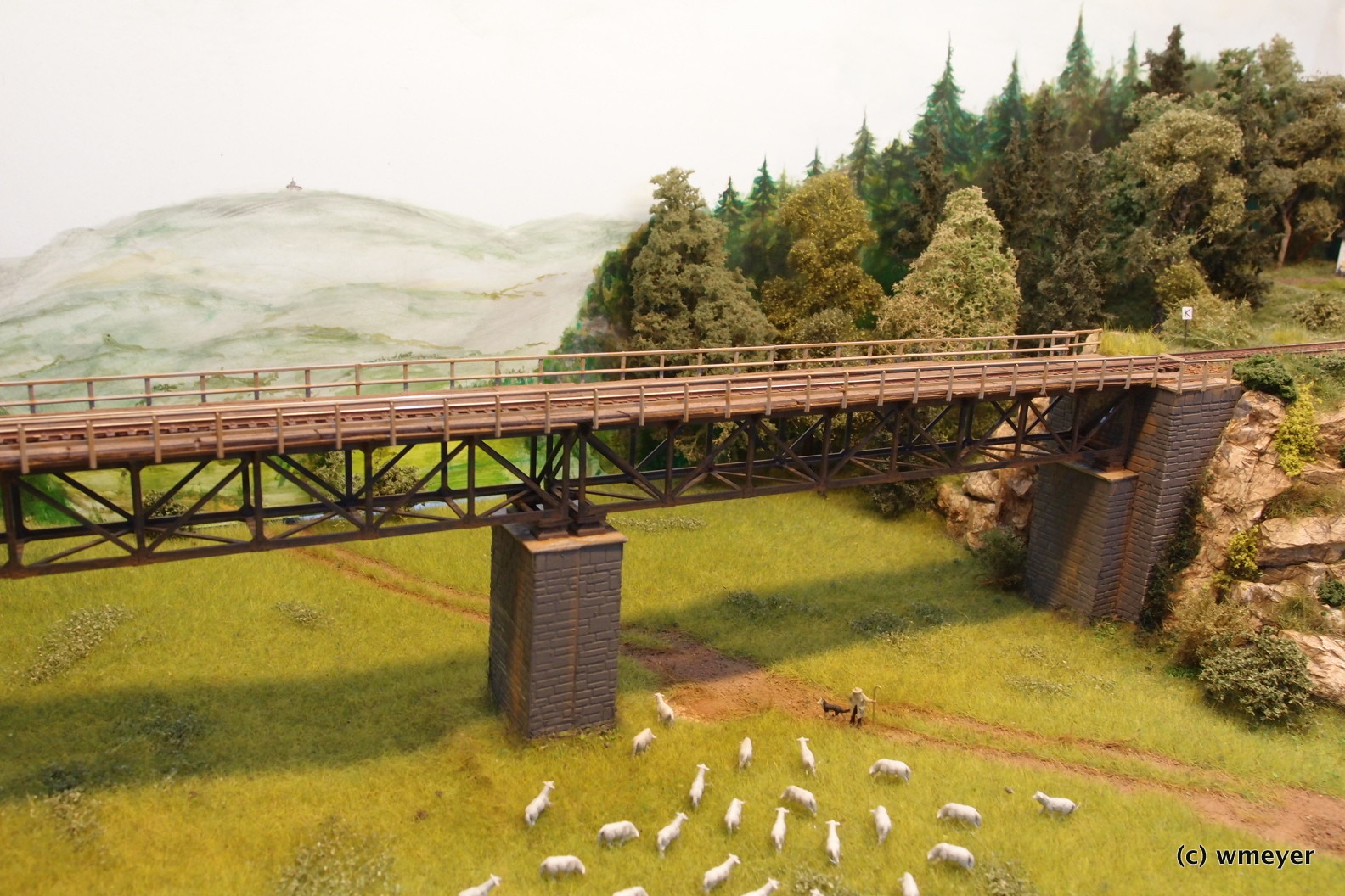 Eisenbahnbrücke in TT