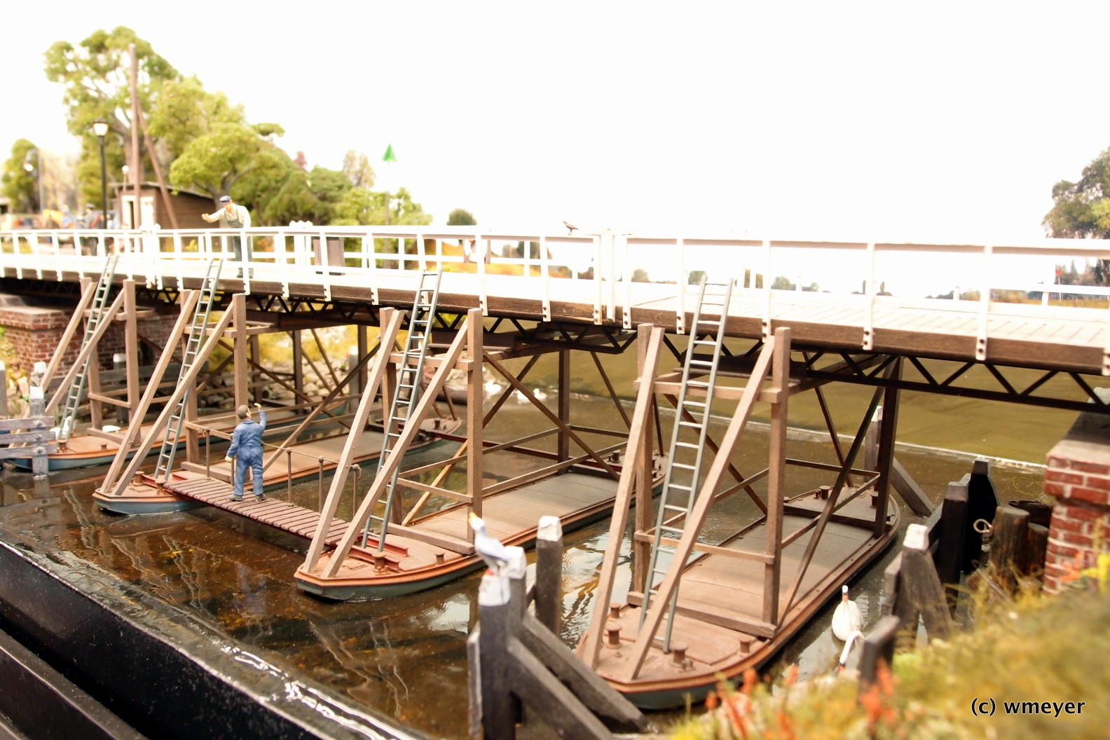 Schiffsbrücke aus den Niederlanden