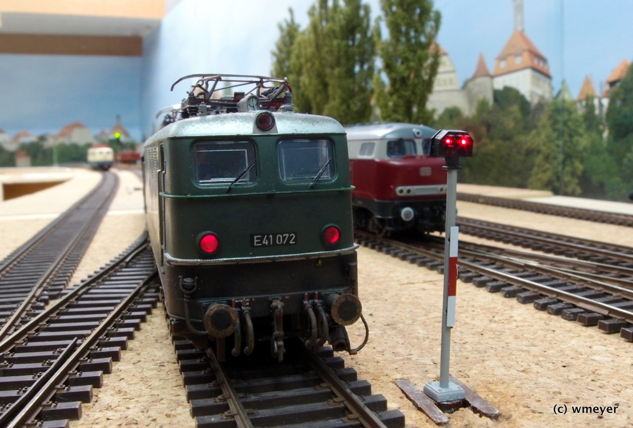 E41 Epoche III am Zugdeckungssignal