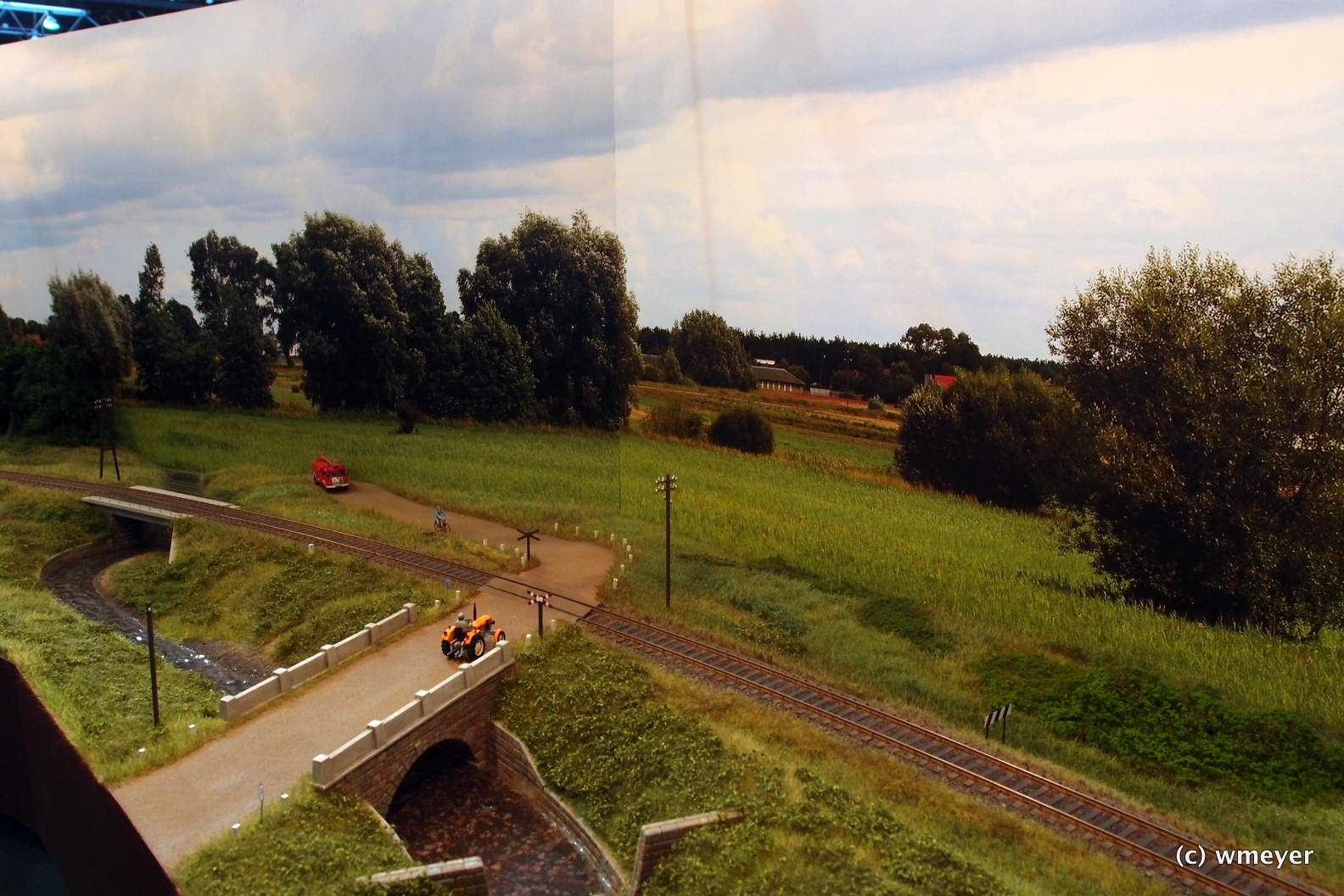Mein Favorit: polnischer Bahnhof mit einer Weiche und viel Landschaft