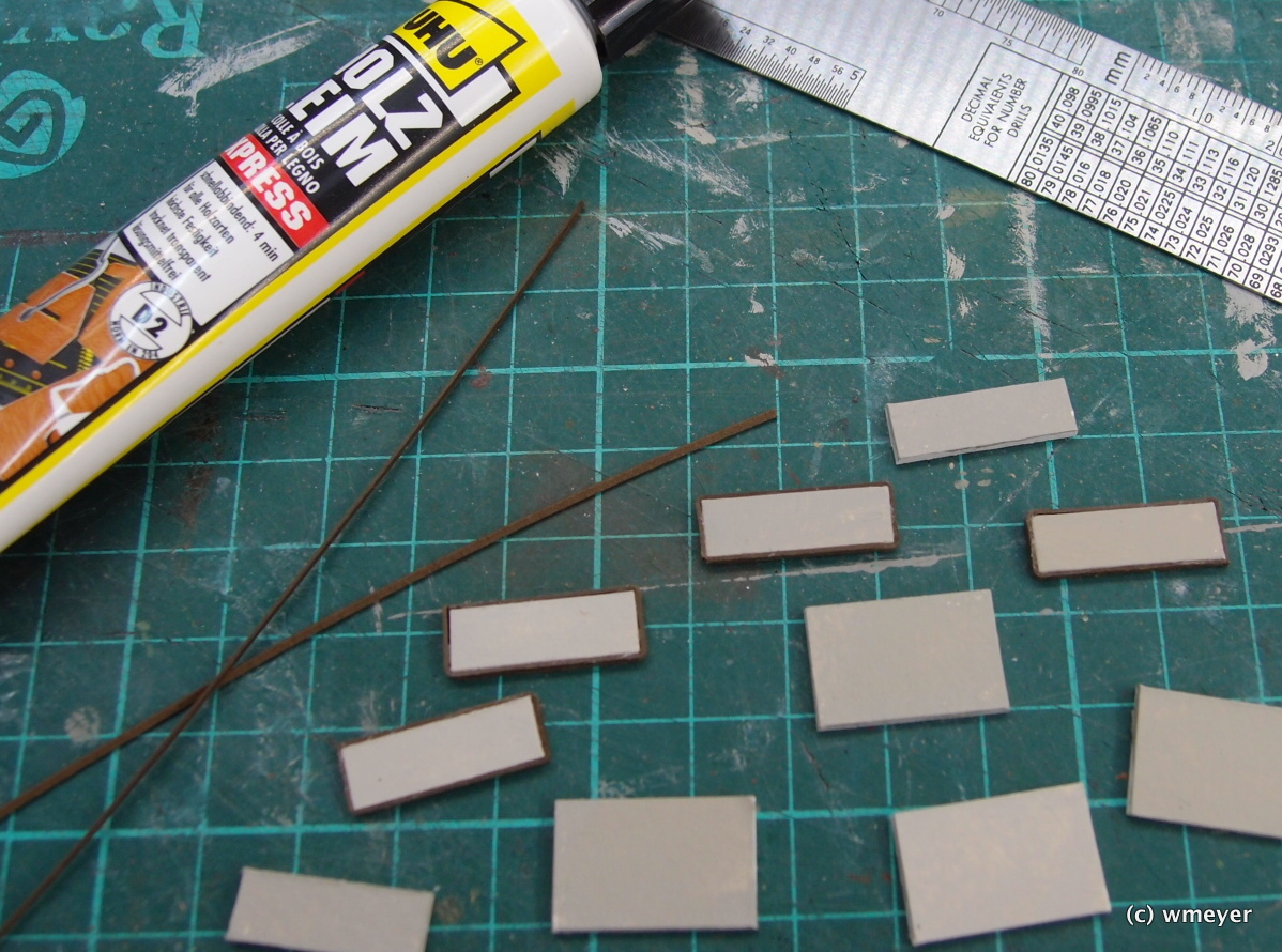 Die ersten Betonplatten mit Metalleinfassung