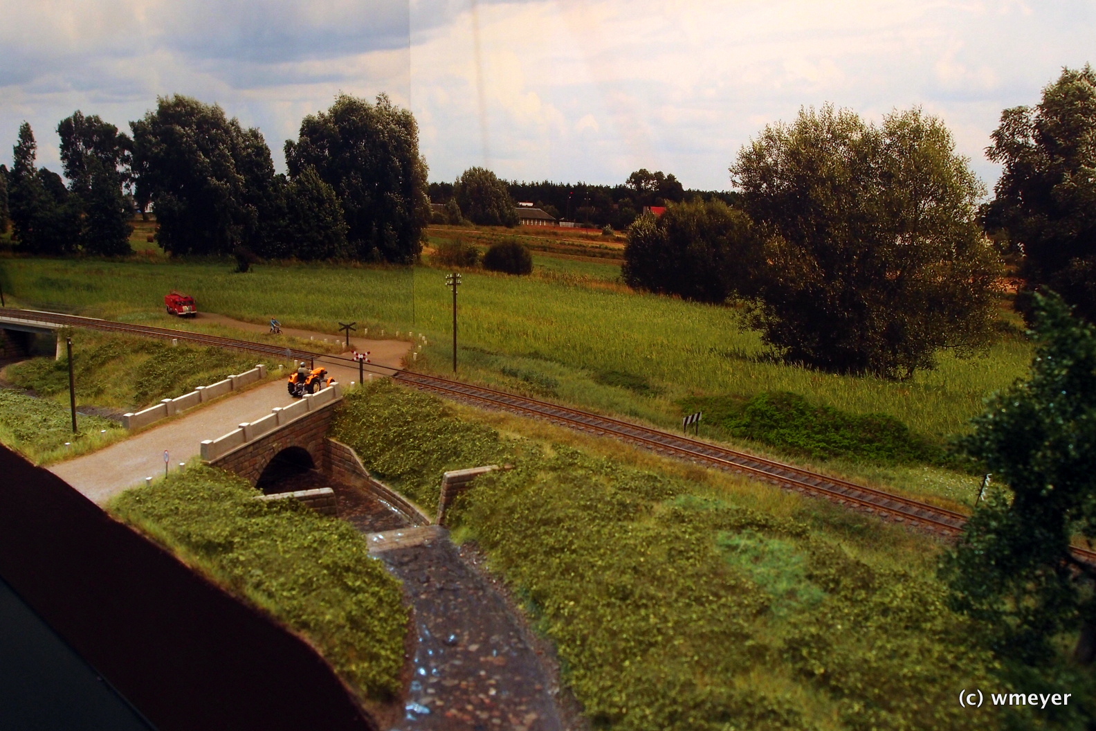 Mein Favorit: polnischer Bahnhof mit einer Weiche und viel Landschaft