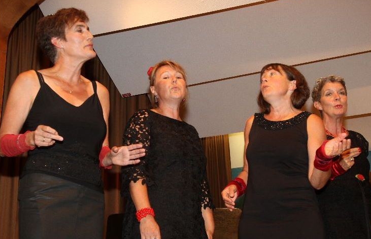 Frauenchor Intakt beim A-Capella-Abend in Ziegelbach