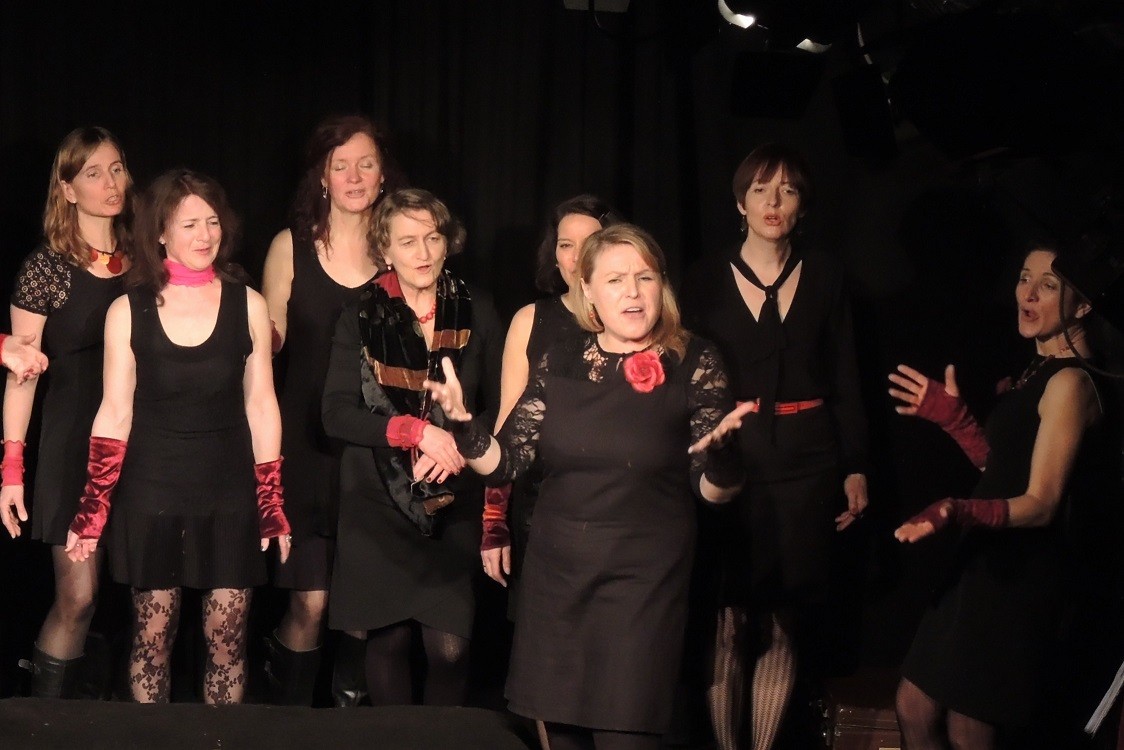 Frauenchor Intakt Bergatreute im Figurentheater Ravensburg
